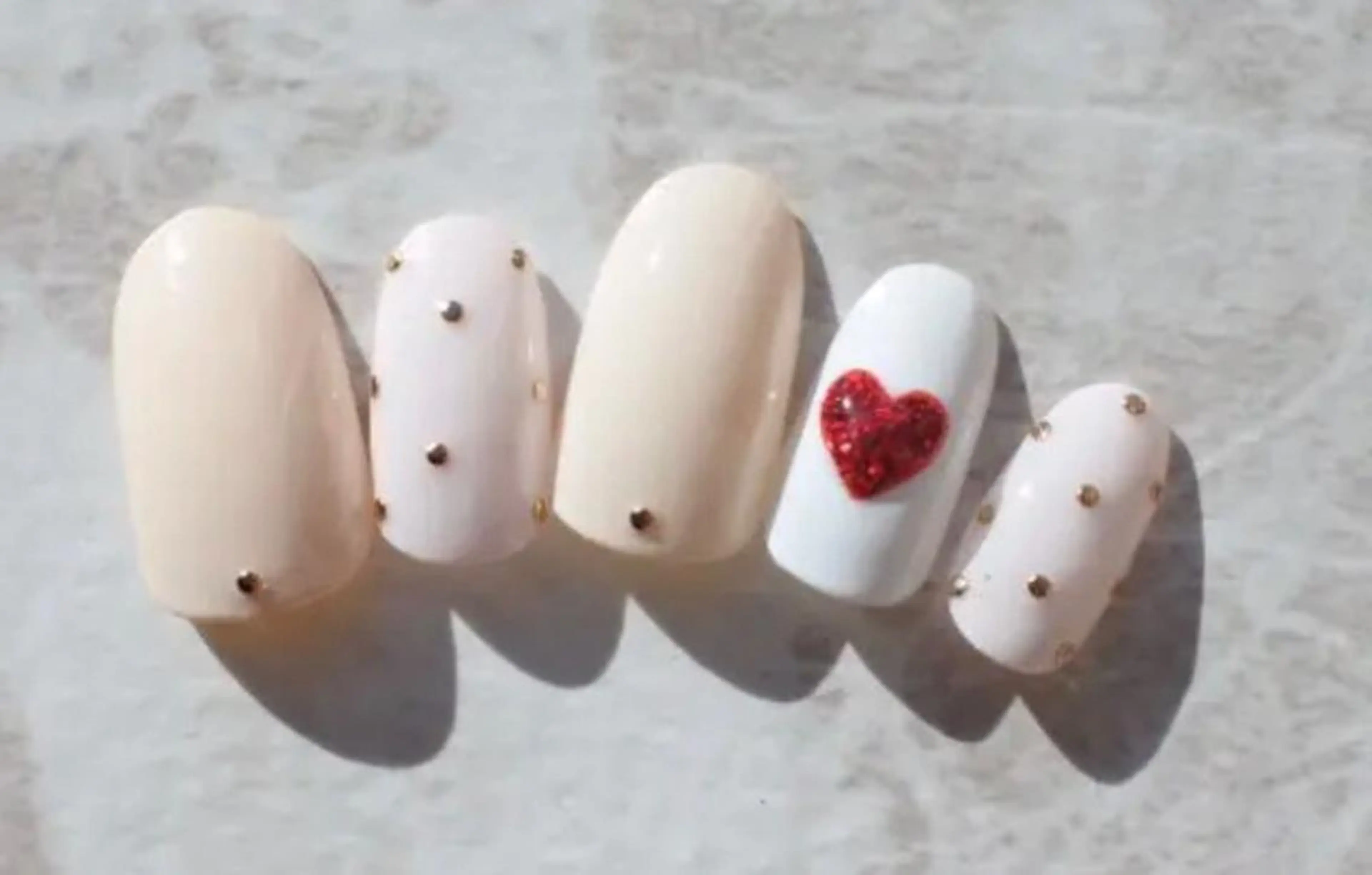 ネイル ハンドネイル ゲン レイカのネイルデザイン