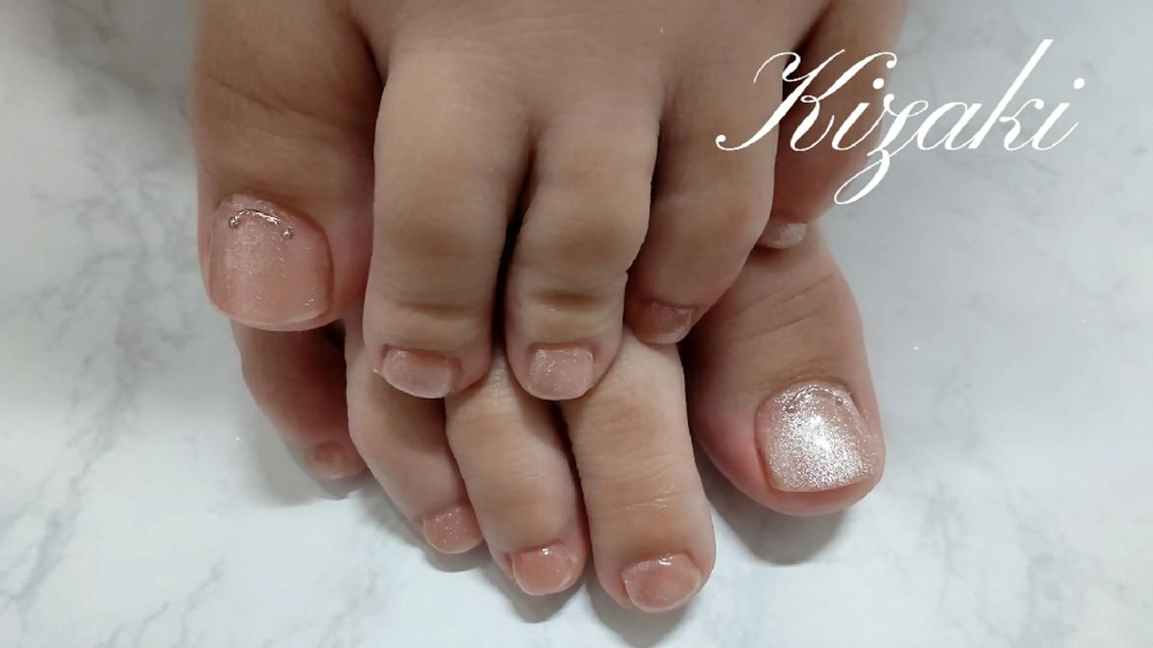 ネイル マグネットネイル フットネイル Kizaki.. Saoriのマツエク・マツパデザイン