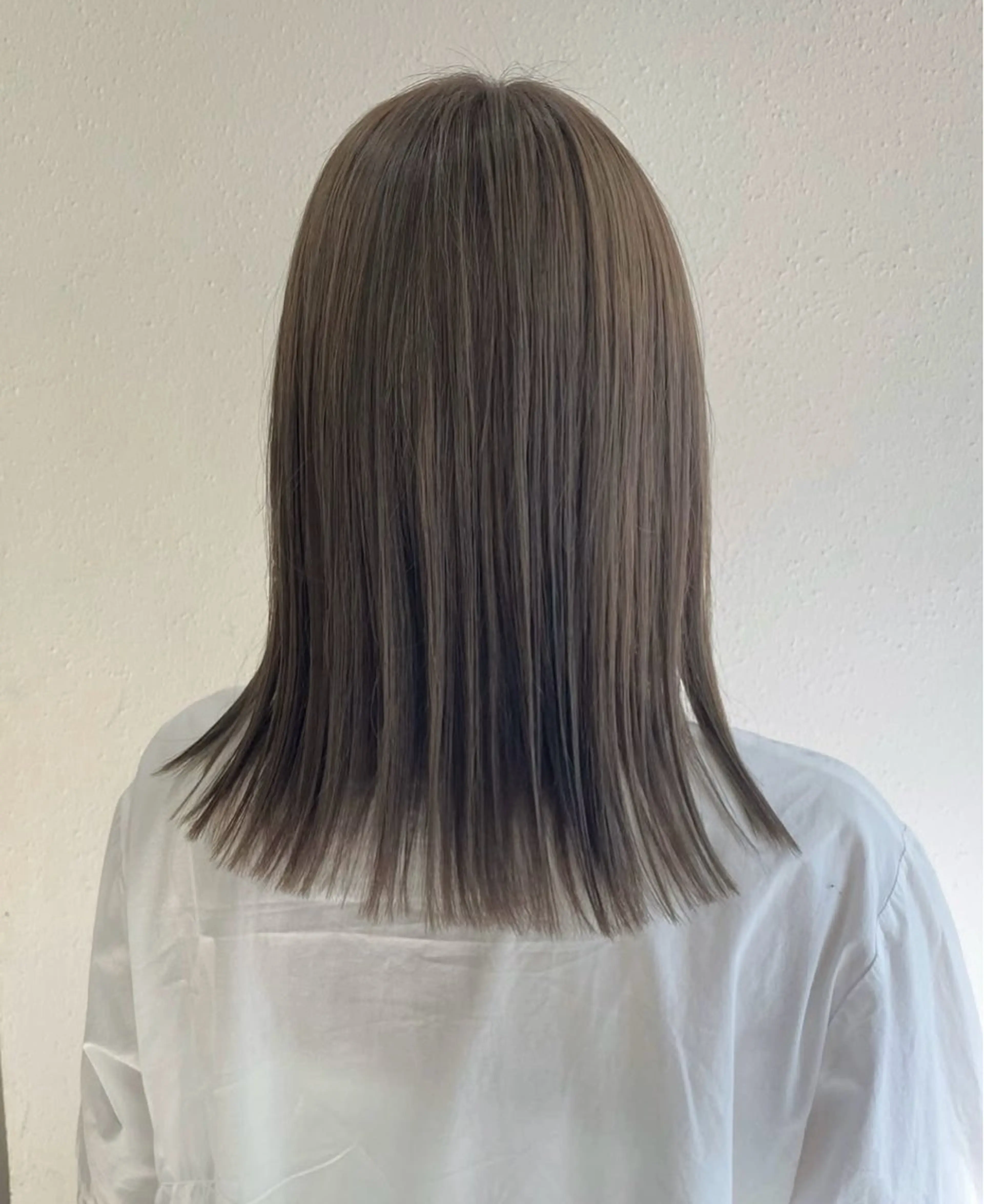 ミディアム カラー カット ヘアカラー くすみカラー / 肌馴染み/ 花房佑夏のヘアスタイル