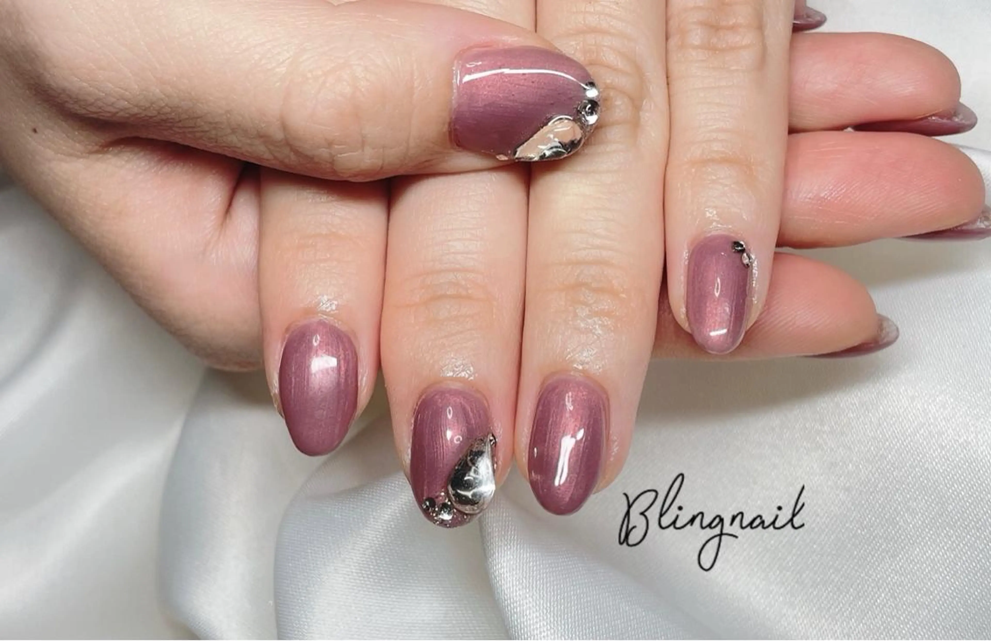 ネイル 23時まで❤︎韓国、 ワンホンネイルのネイルデザイン