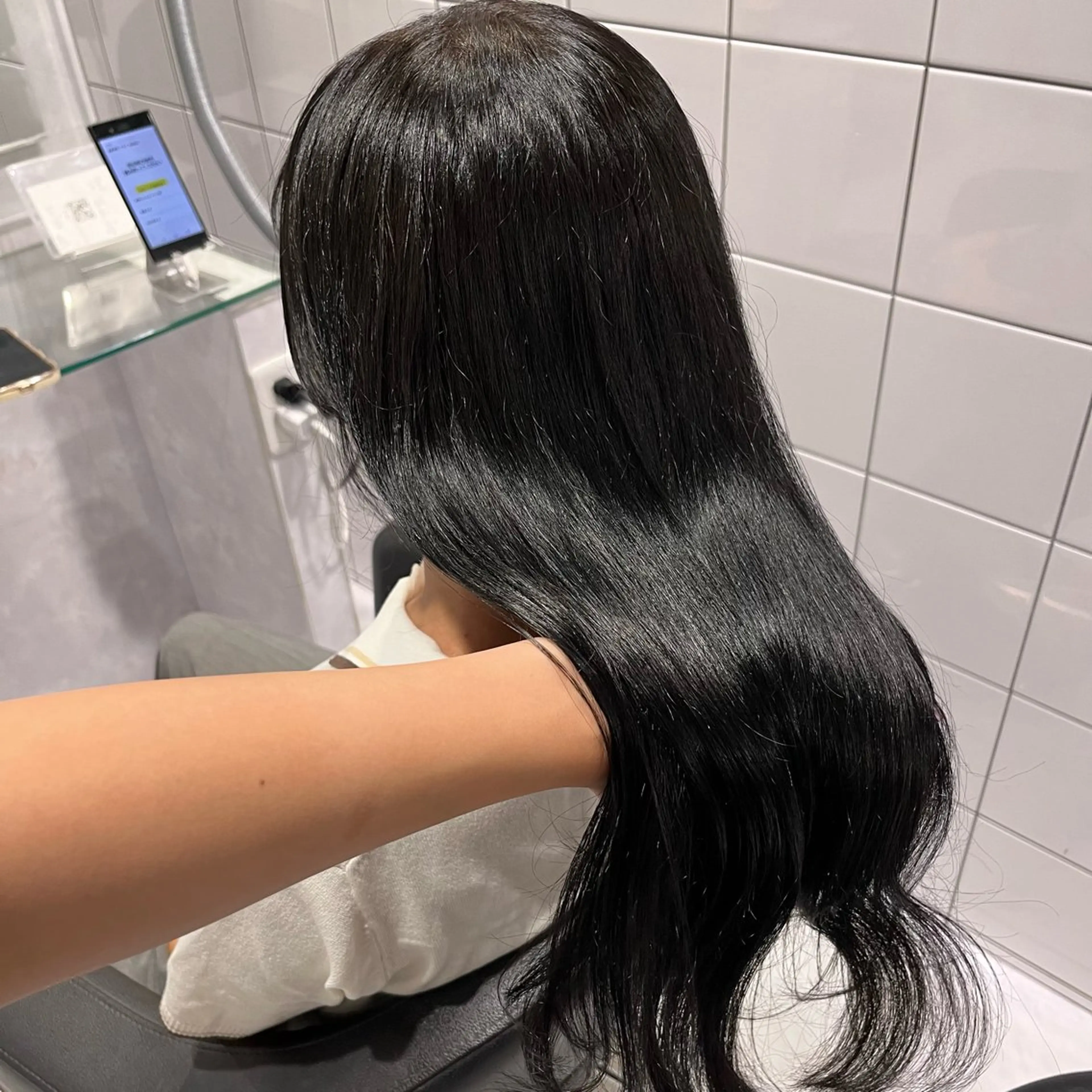 ロング カラー 🫧うる艶トレンド 🫧透明感カラーのヘアスタイル