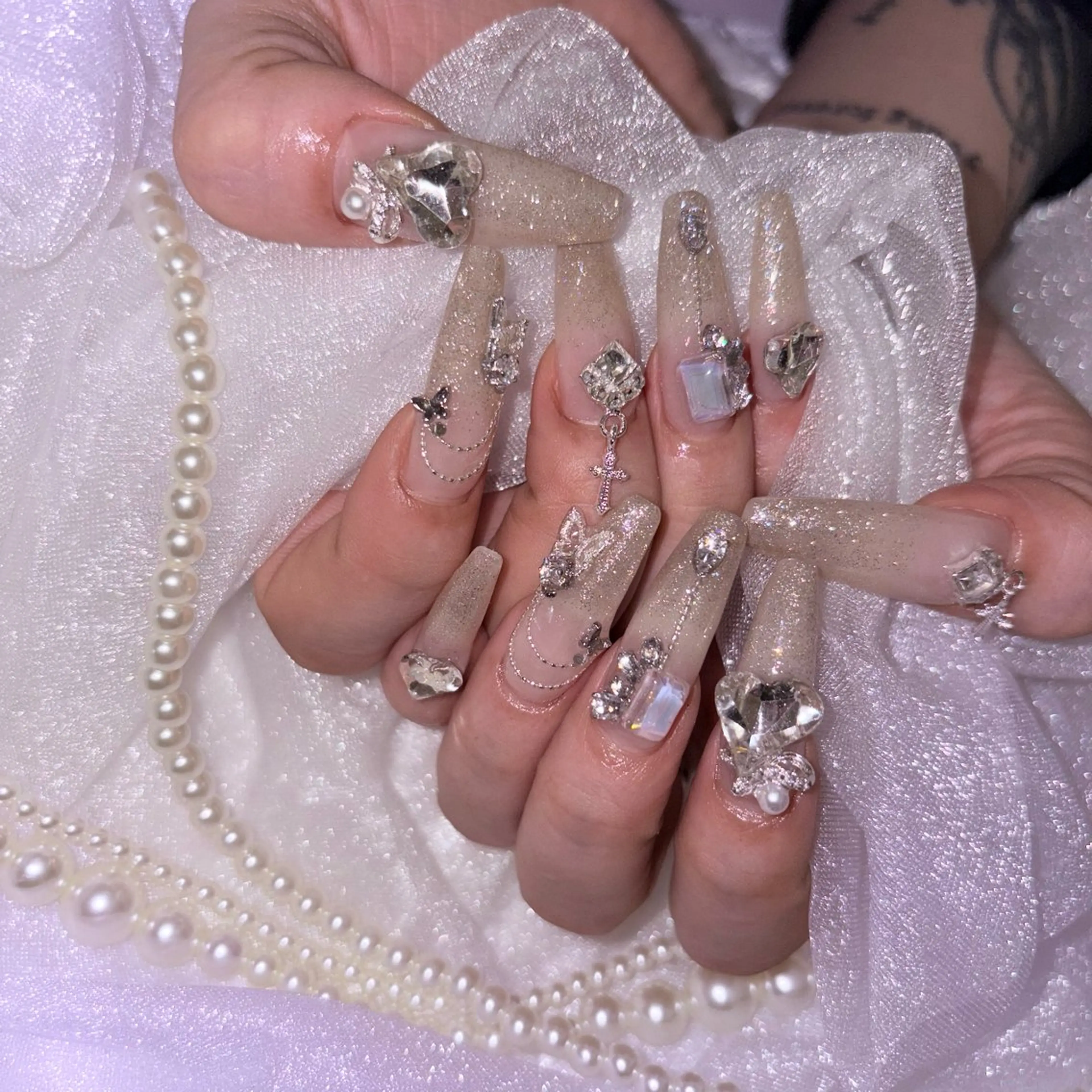 ネイル toyvenail 🖤enaのネイルデザイン