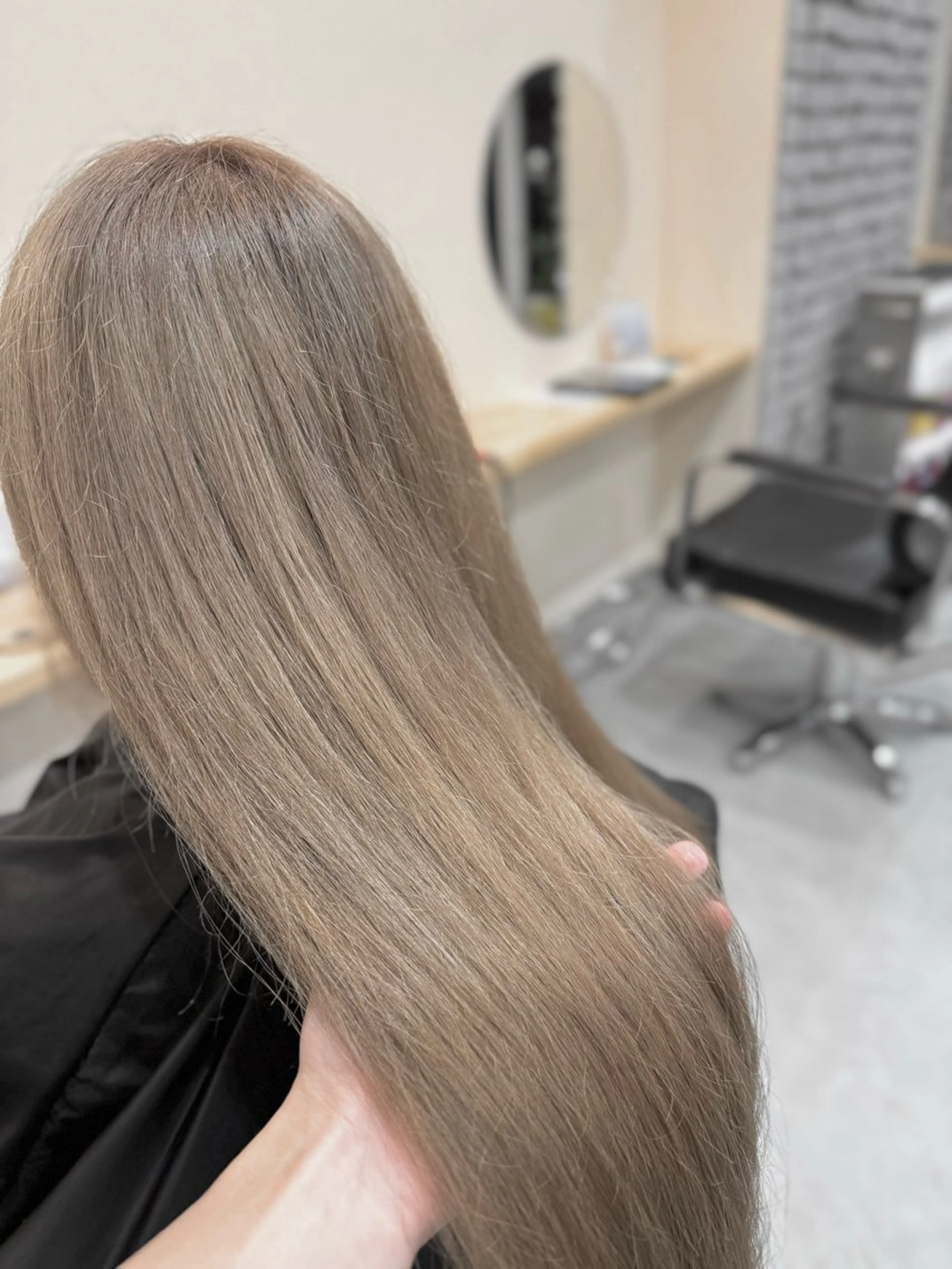 ロング カラー ベージュカラー ブリーチ ケアブリーチ ヘーゼル トリートメント 💫似合わせカット ✨艶髪カラーのヘアスタイル