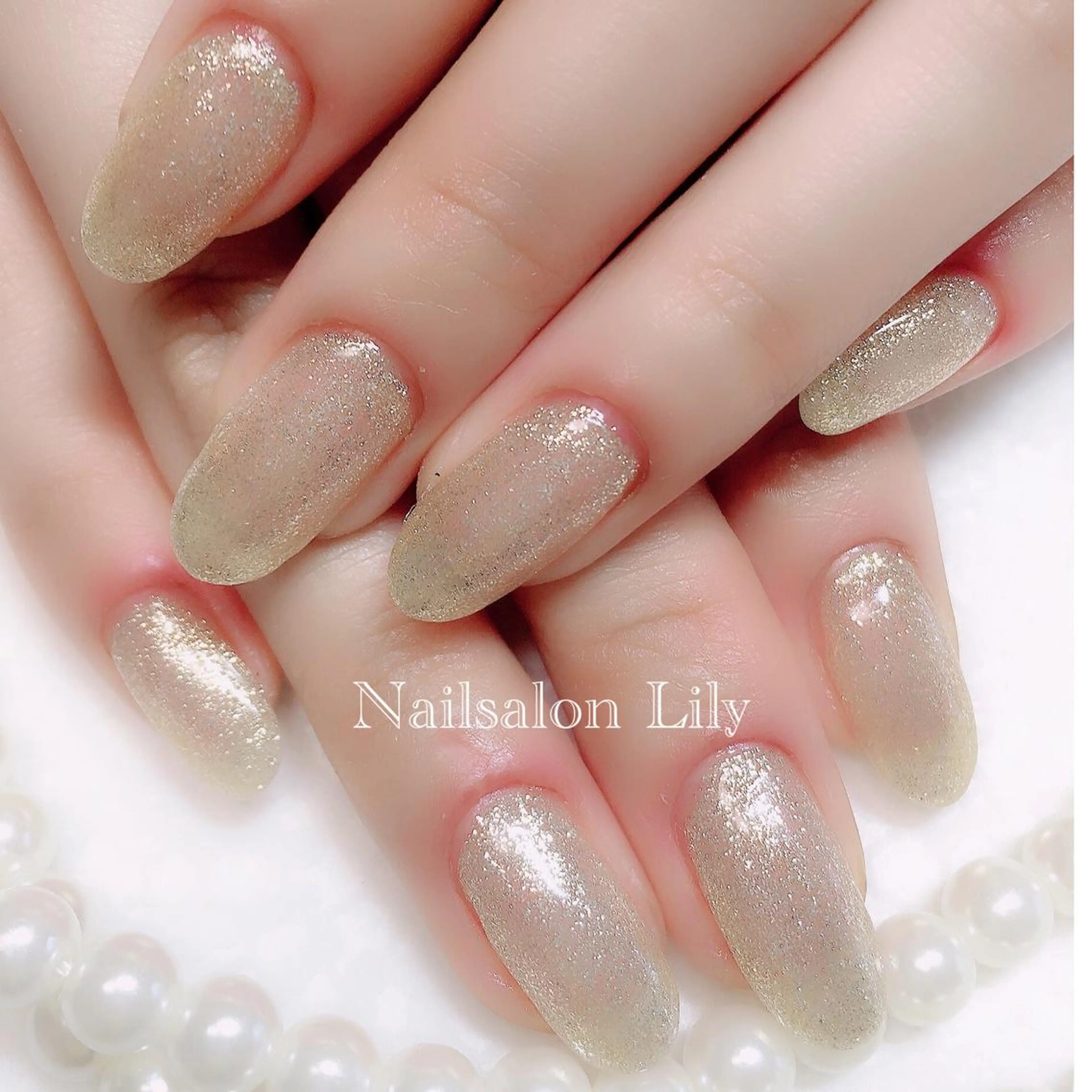 ネイル キラキラネイル ワンカラーネイル Lily*nail 🌻Mii🌻のネイルデザイン