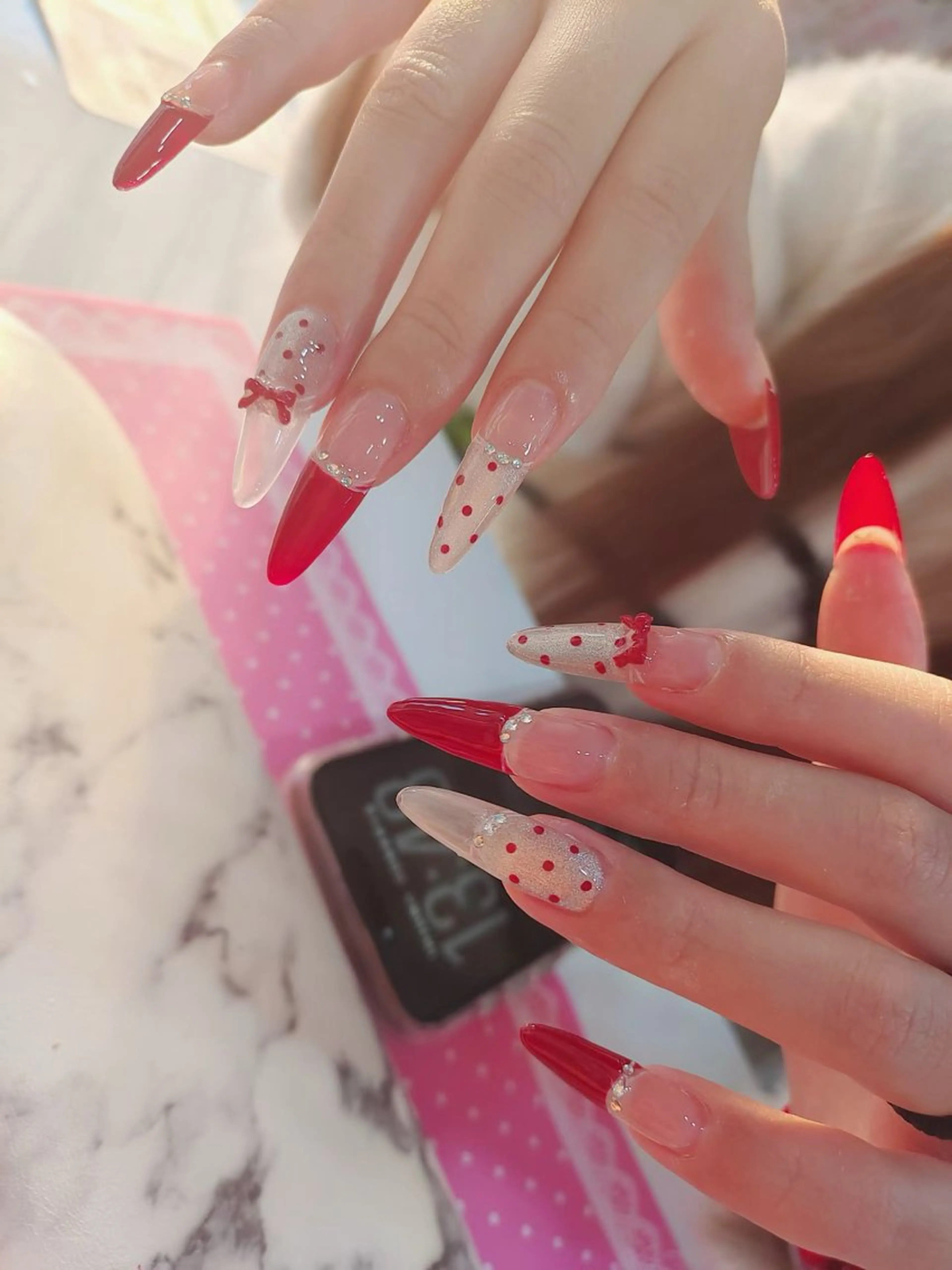 ネイル ハンドネイル MoonNail ユリ🌸のネイルデザイン