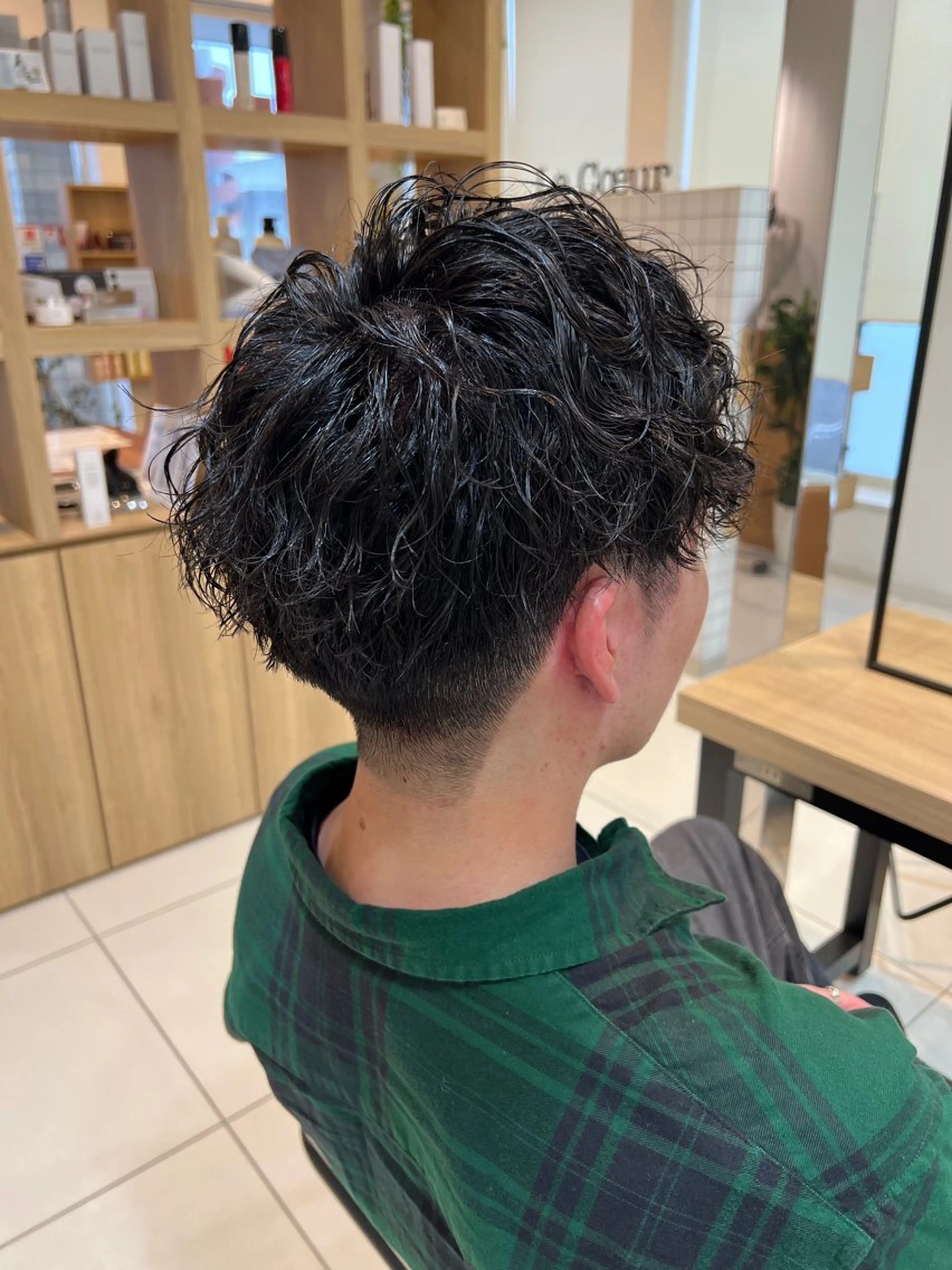 ショート パーマ メンズ 石川 蓮汰朗のヘアスタイル