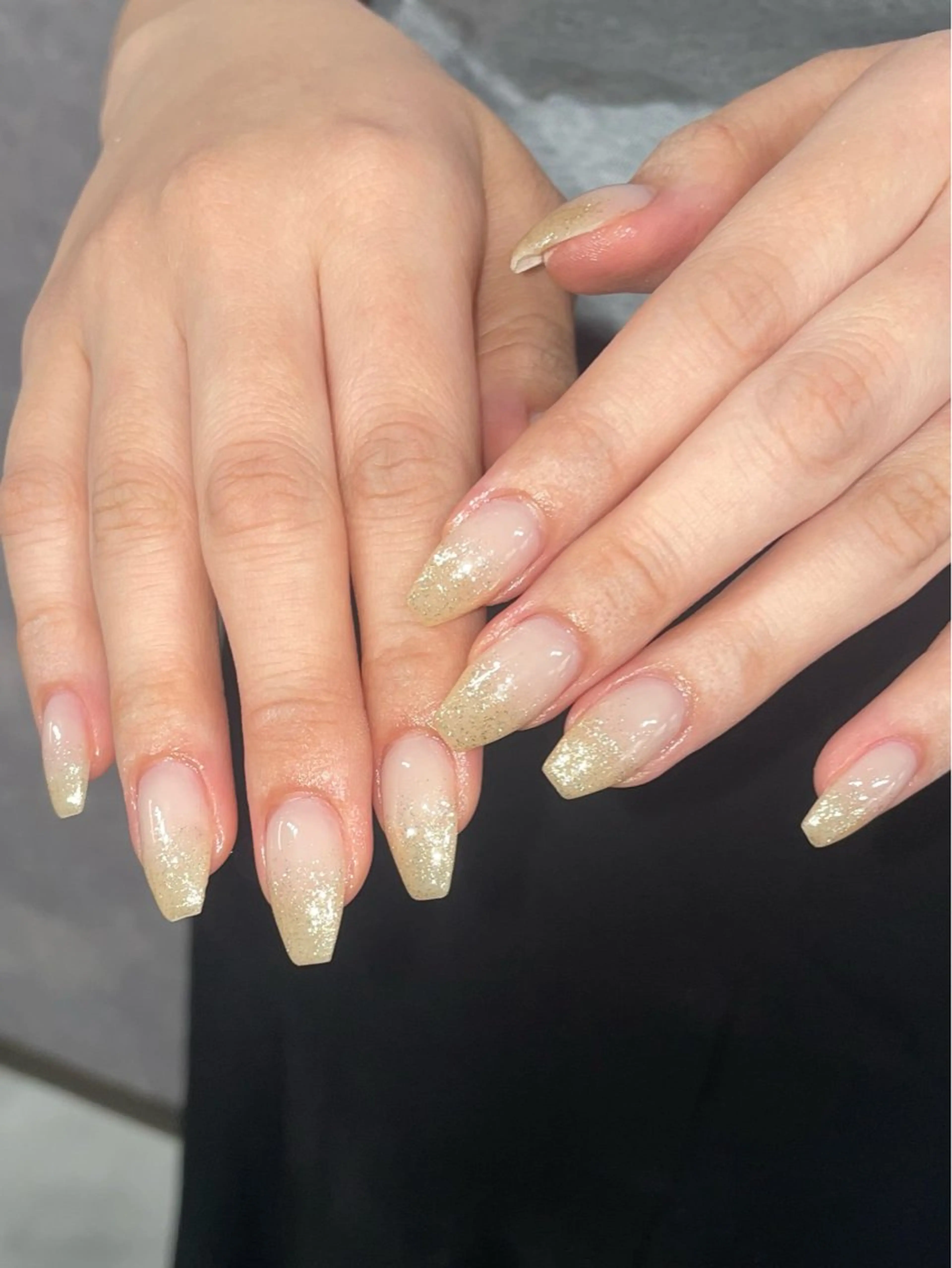 ネイル キラキラネイル Salon attrait 大石のネイルデザイン