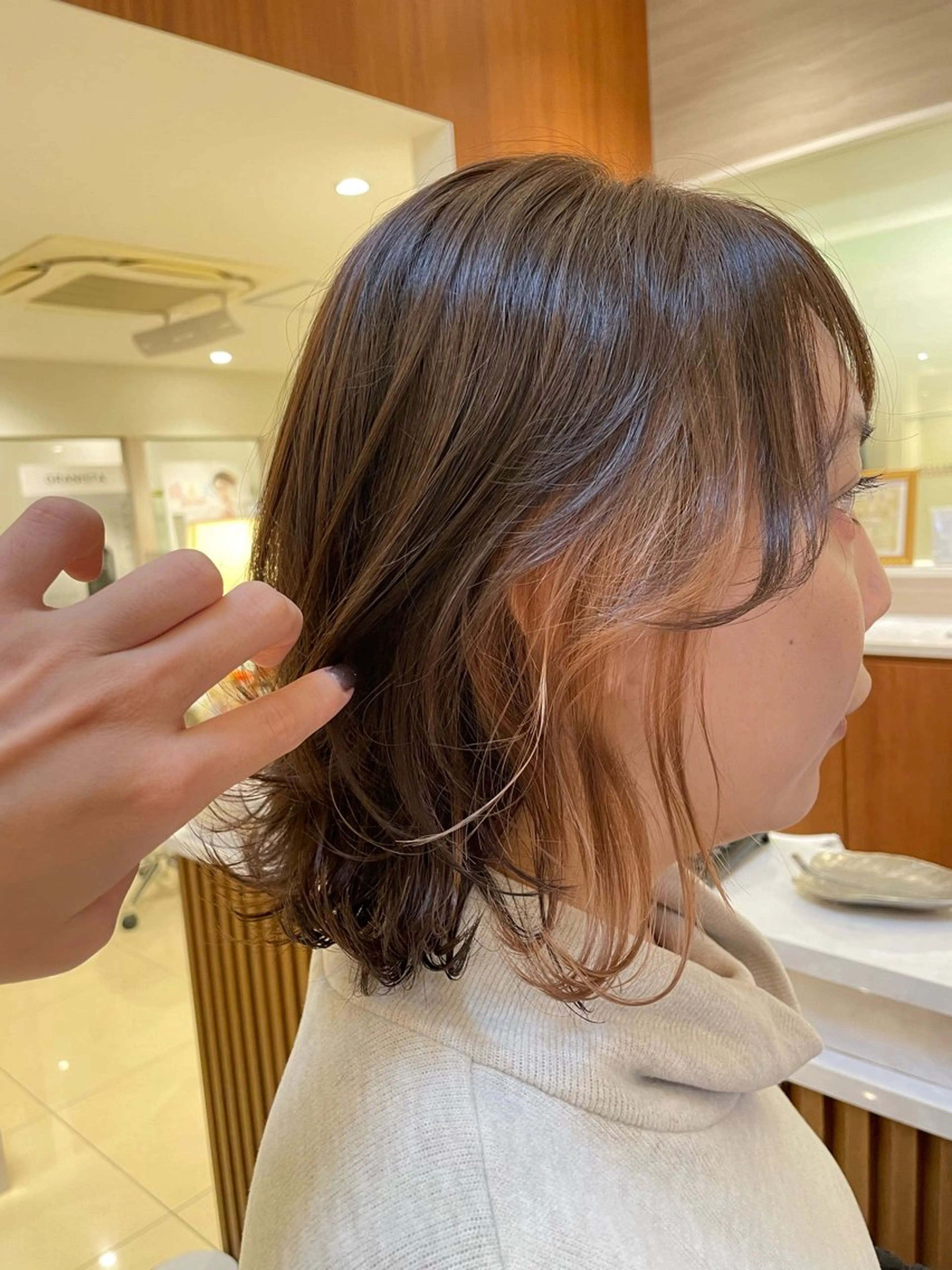カラー ベージュカラー イヤリングカラー GRANDEUR natsukiのヘアスタイル