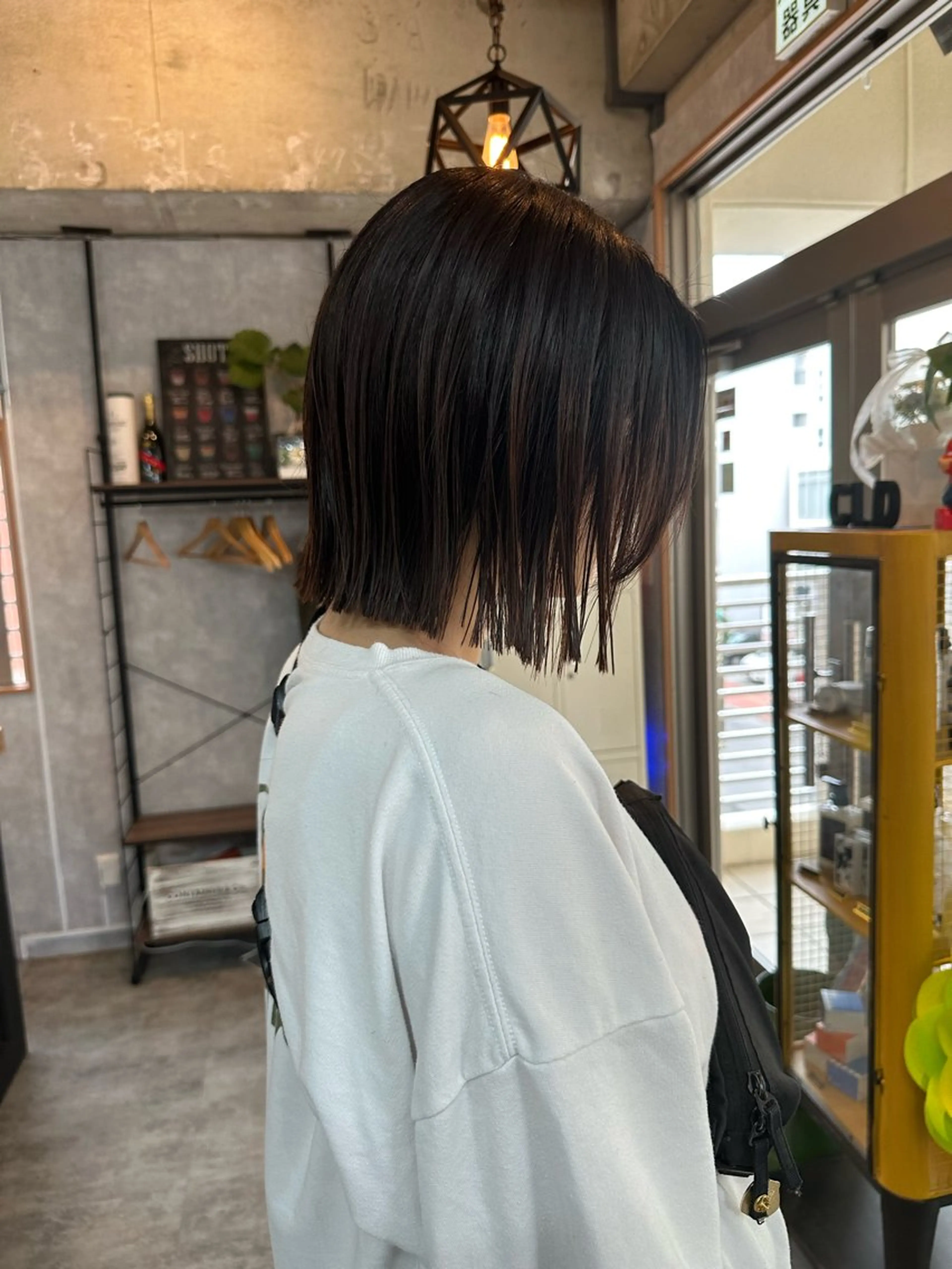 ショート 切りっぱなしボブ ショートボブ ハンサムショート 丸みショート ボブ カット ヘアカラー トリートメント モテ髪/ボブ/ショー ト/アダチフウトのヘアスタイル