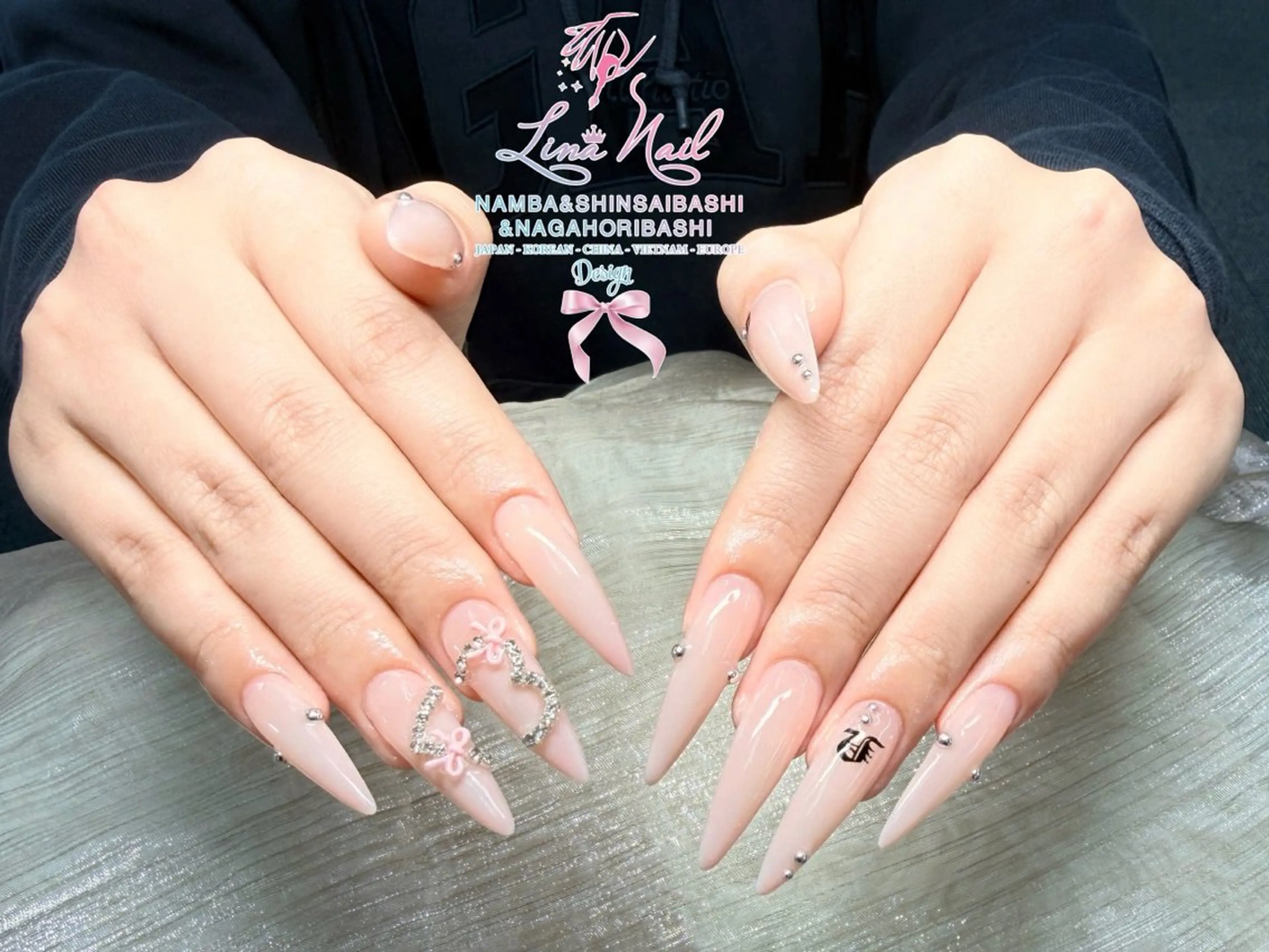 セミロング 韓国風ヘア クリスマス Linanail Nambaのマツエク・マツパデザイン