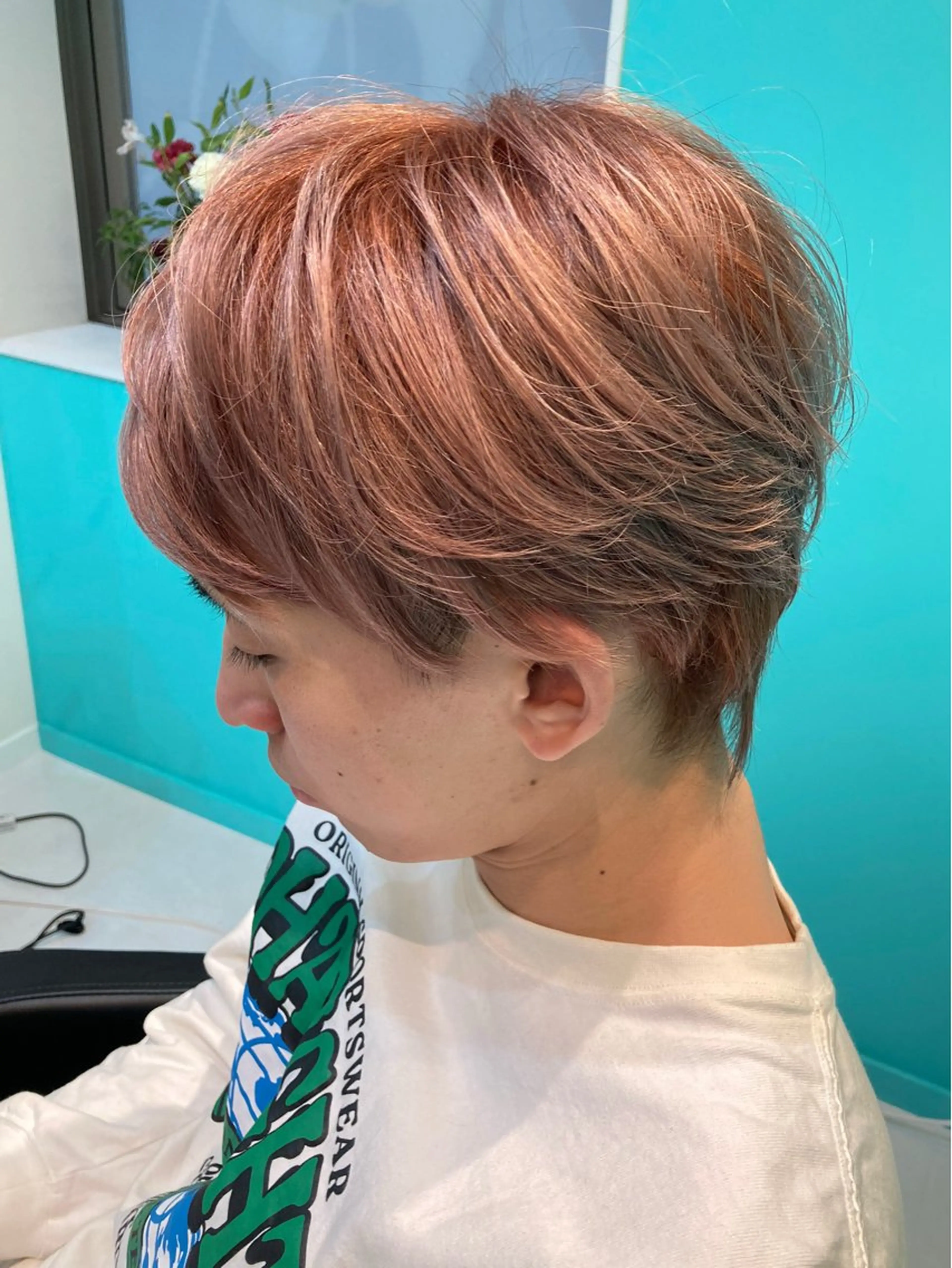 ショート カラー メンズ ベージュカラー ピンクカラー ピンクベージュ 🫧透明感✨ブリーチ 💫ダメージレス🫧のヘアスタイル