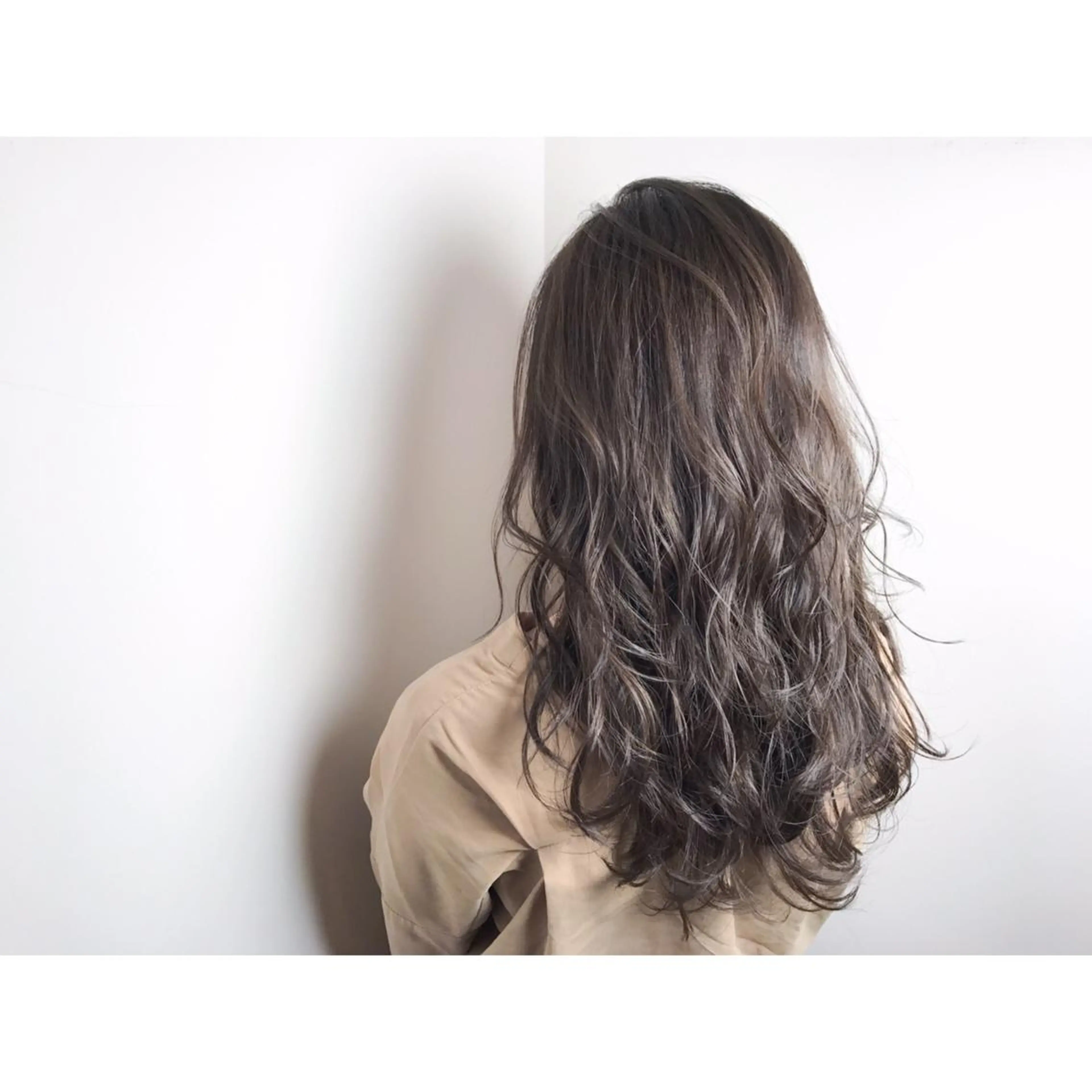 ロング カラー パーマ ショート/レイヤー なら石井知希のヘアスタイル