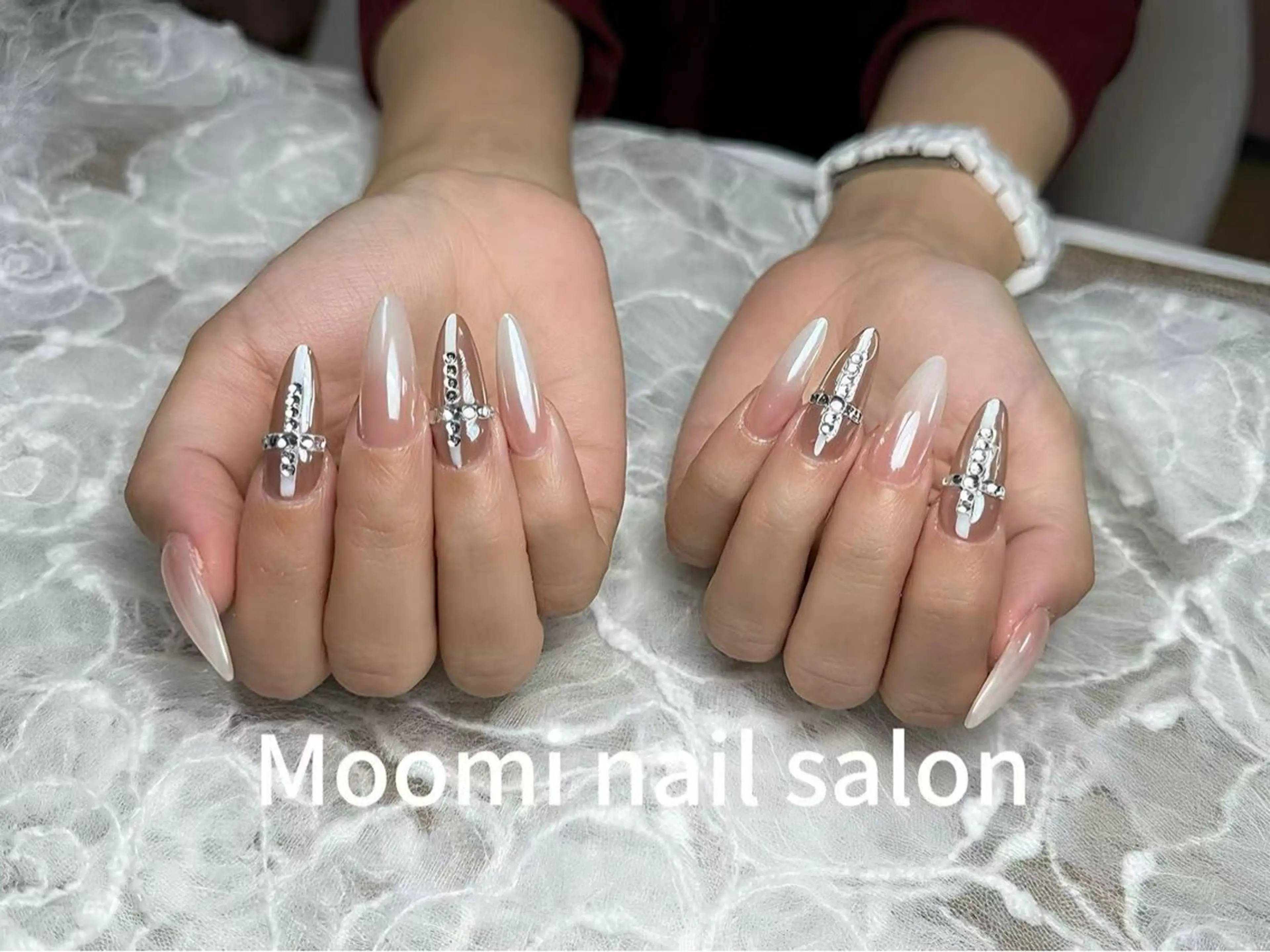 ロング ハンドネイル Moomi nailのネイルデザイン