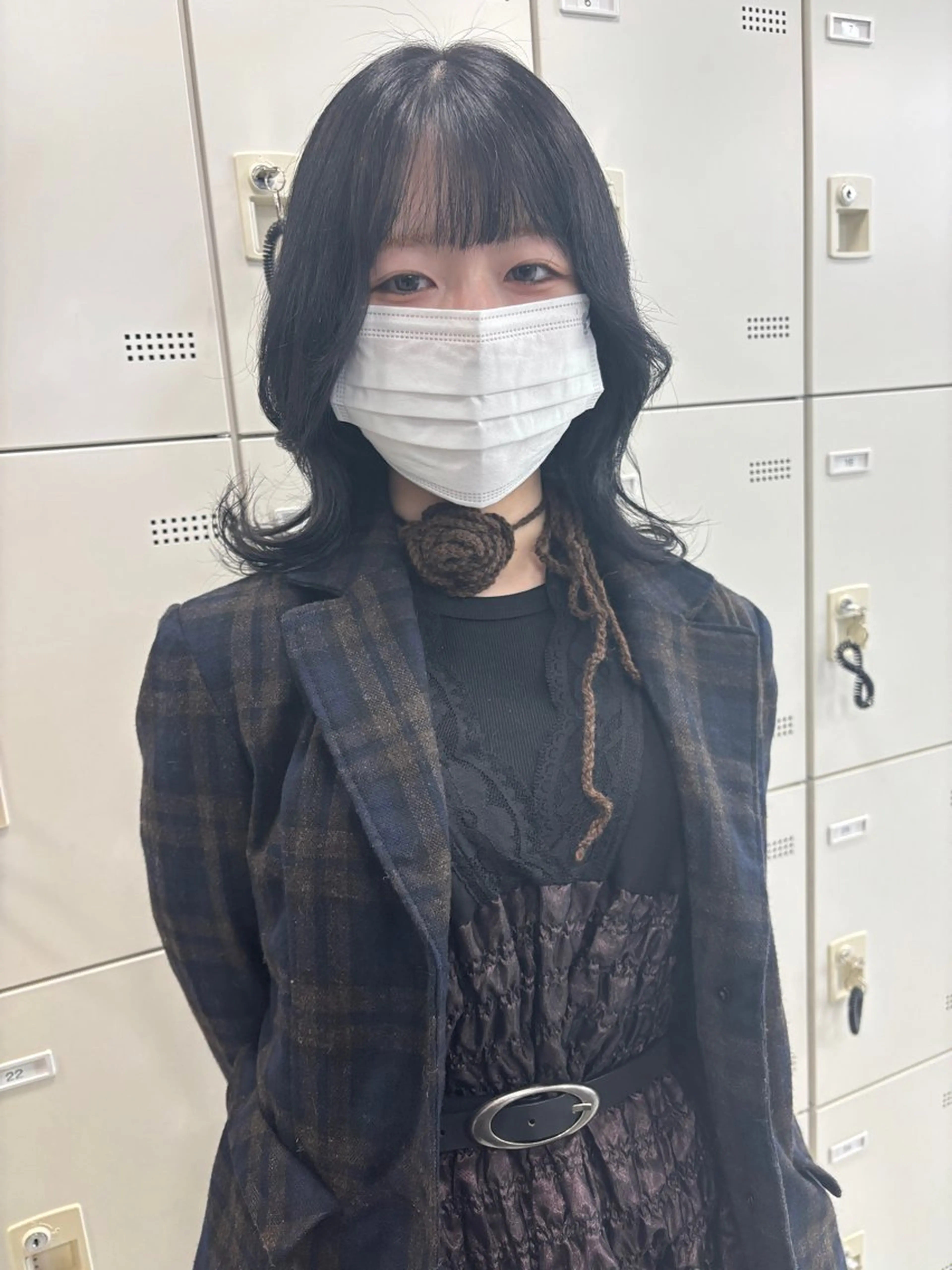 セミロング カット ヘアカラー トリートメント 韓国ヘア/ブリーチ無 しWカラー/オリーブのヘアスタイル