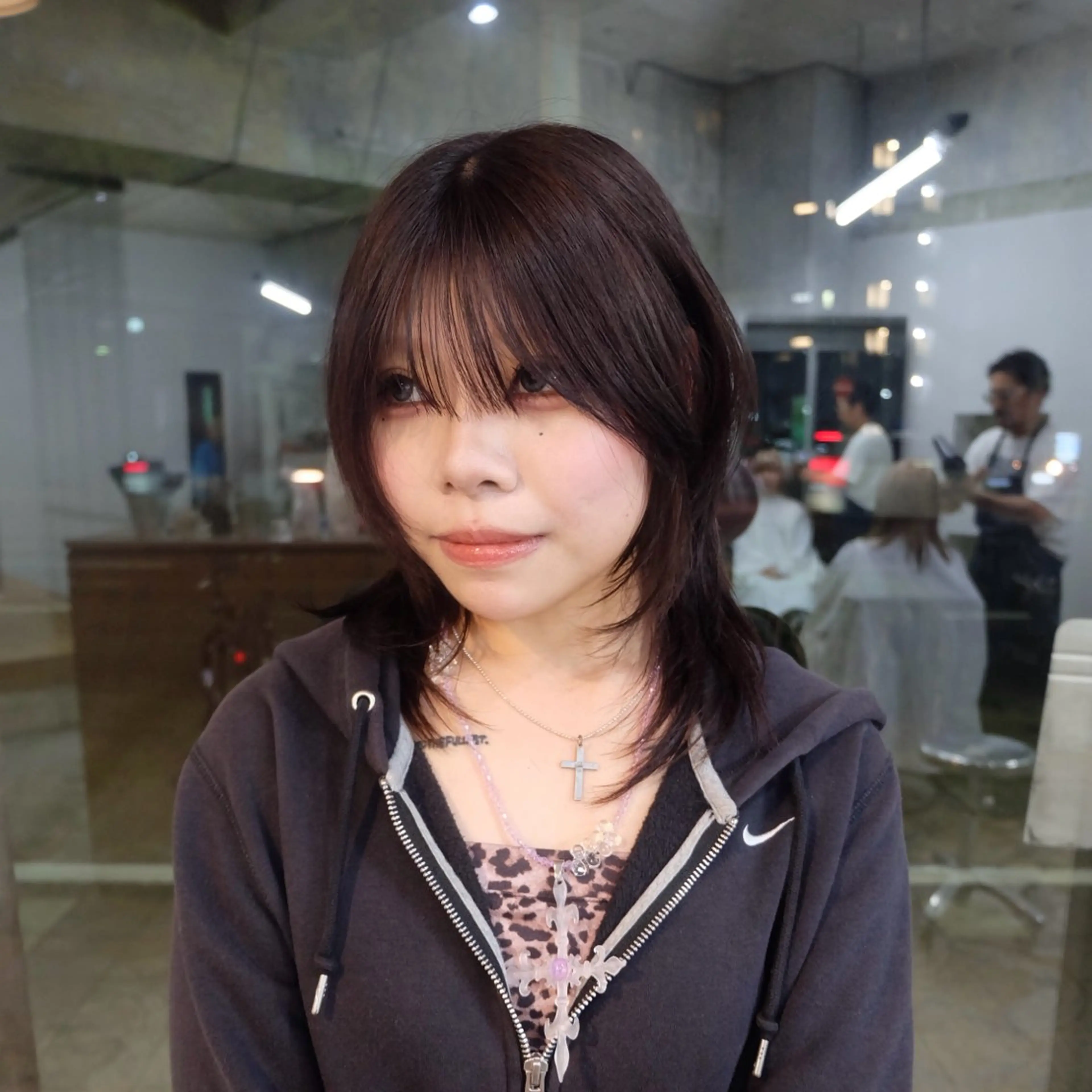 ミディアム 佐藤 しずくのヘアスタイル