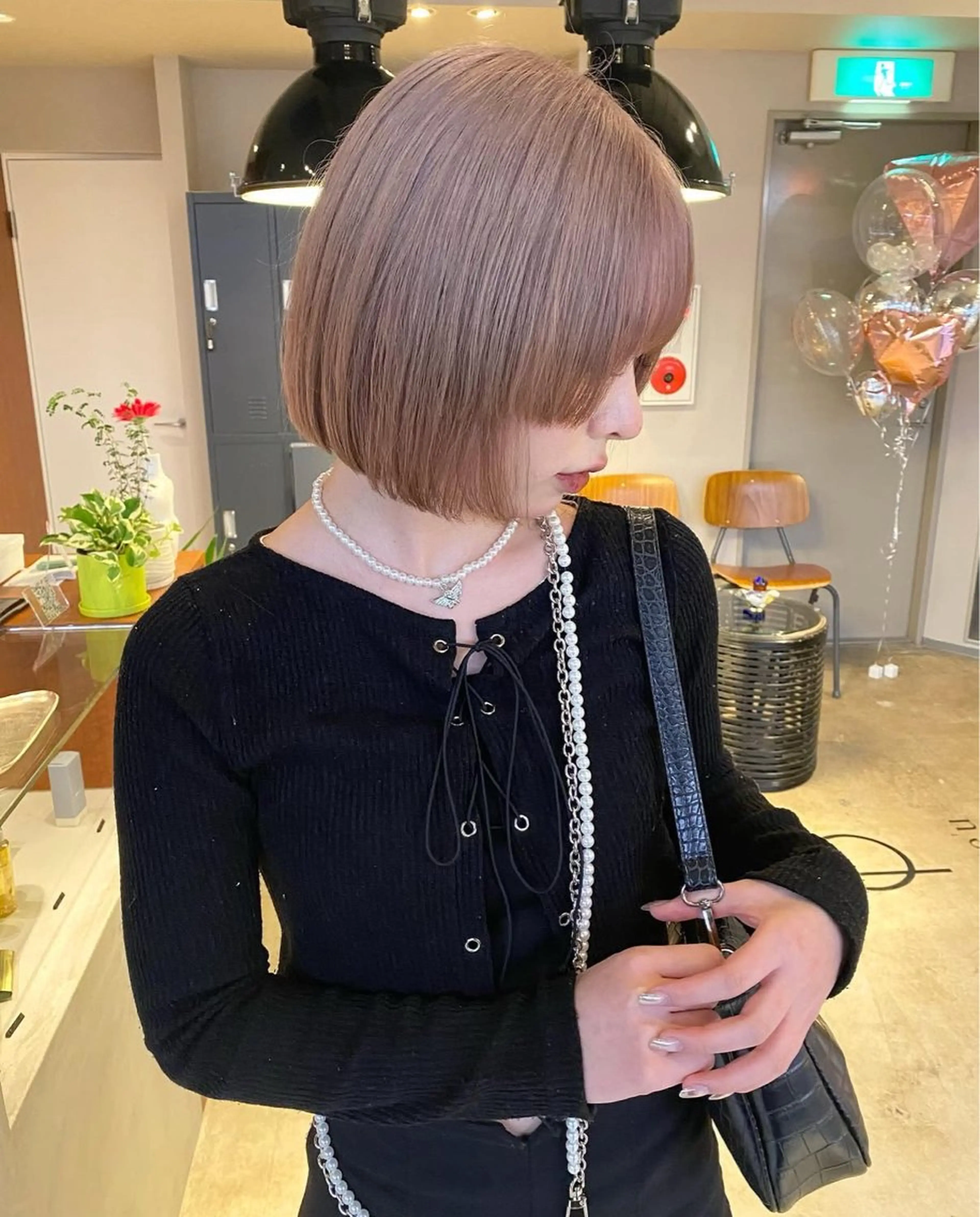 ミディアム カラー ヘアアレンジ 縮毛矯正履歴からの ブリーチ /mamiのヘアスタイル
