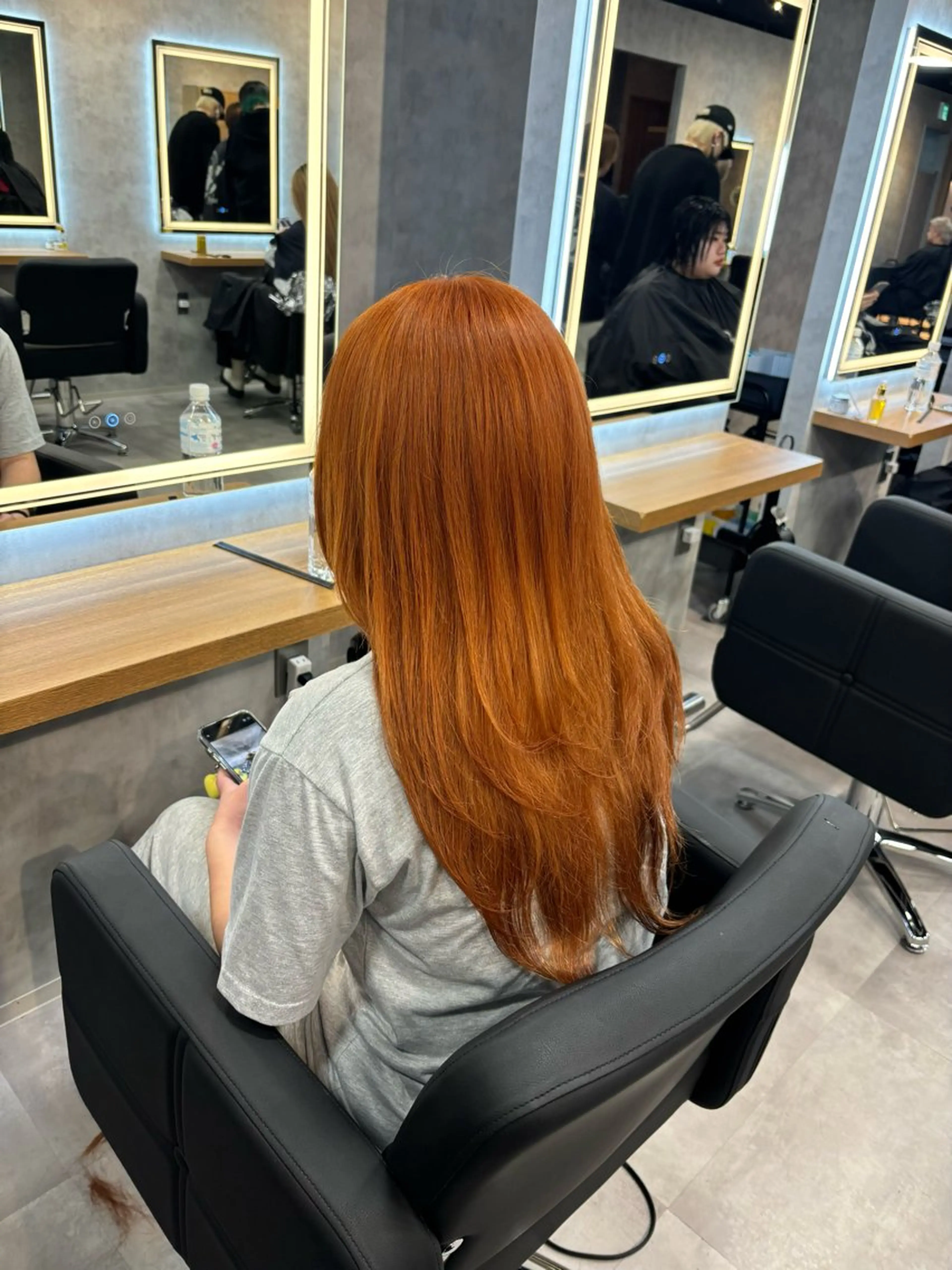 ロング カラー パーマ ヘアアレンジ 透明感ブリーチカラー 🌈TOMOHIROのヘアスタイル