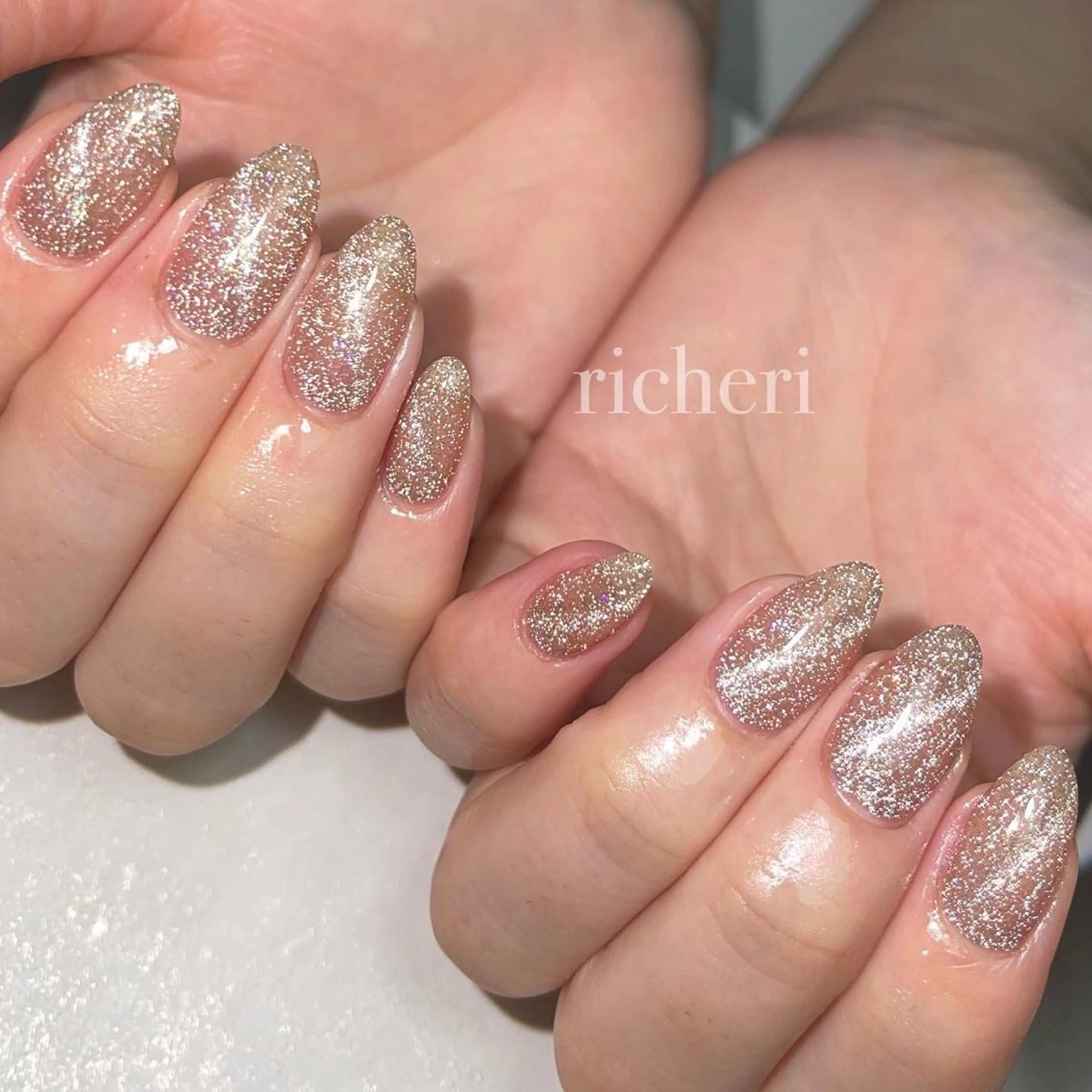 ミディアム ネイル ハンドネイル richeri beautyのエステ・リラクイメージ