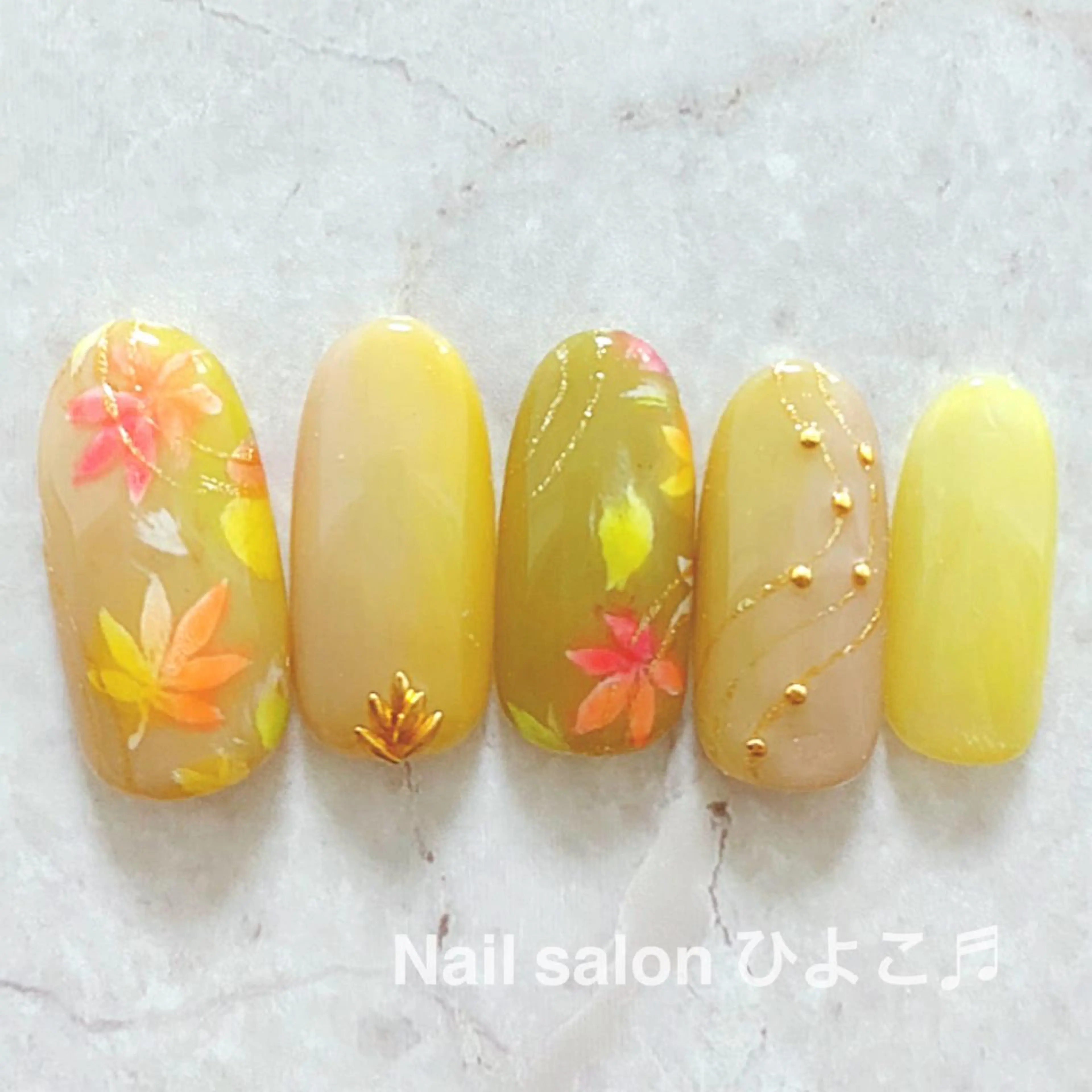 ネイル グリーン 黄色 Nail salon ひよこ♬のネイルデザイン