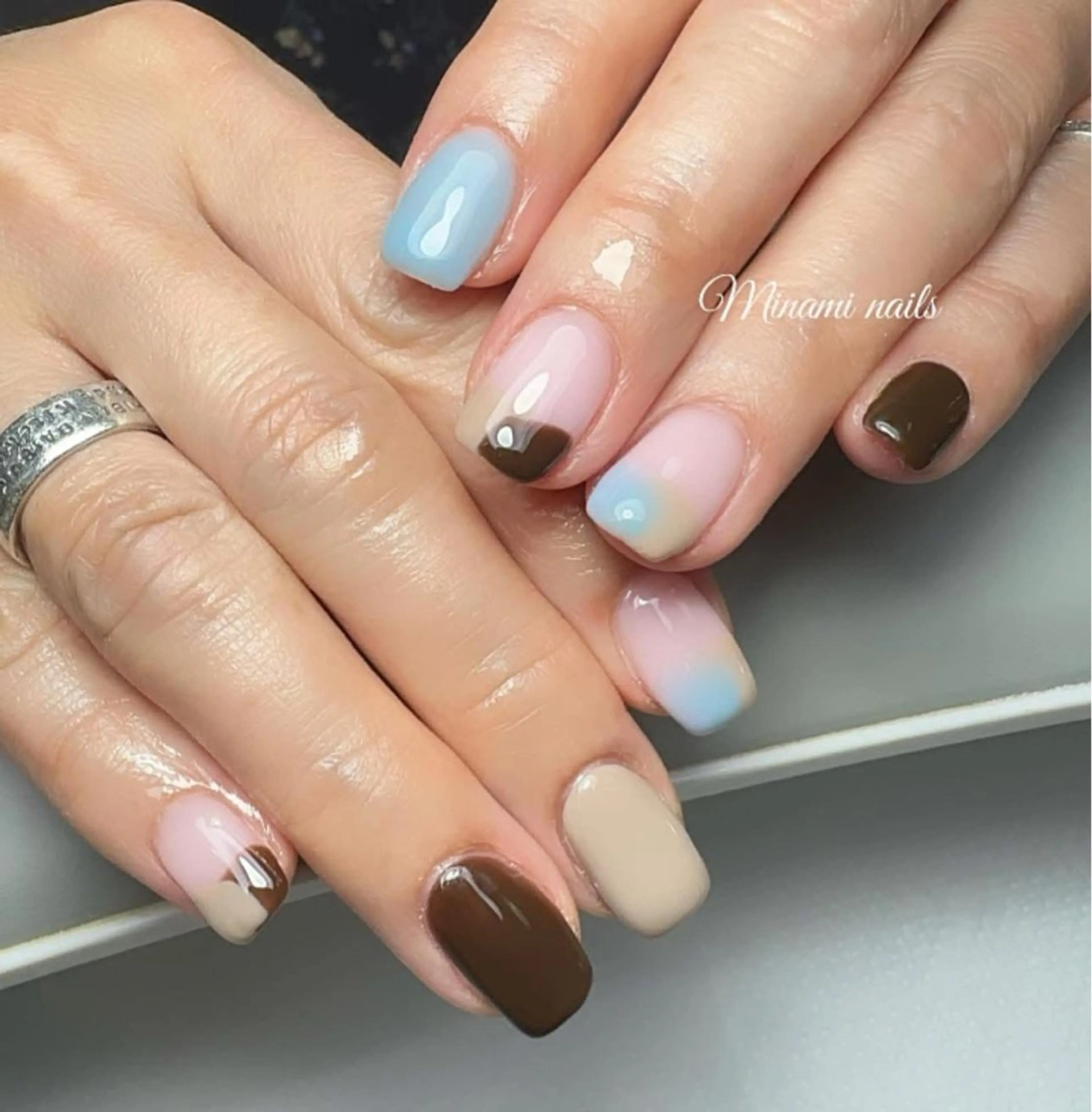 ネイル アートネイル オーロラネイル ガーリー キラキラネイル 韓国ネイル ハンドネイル Minami Nailsのネイルデザイン