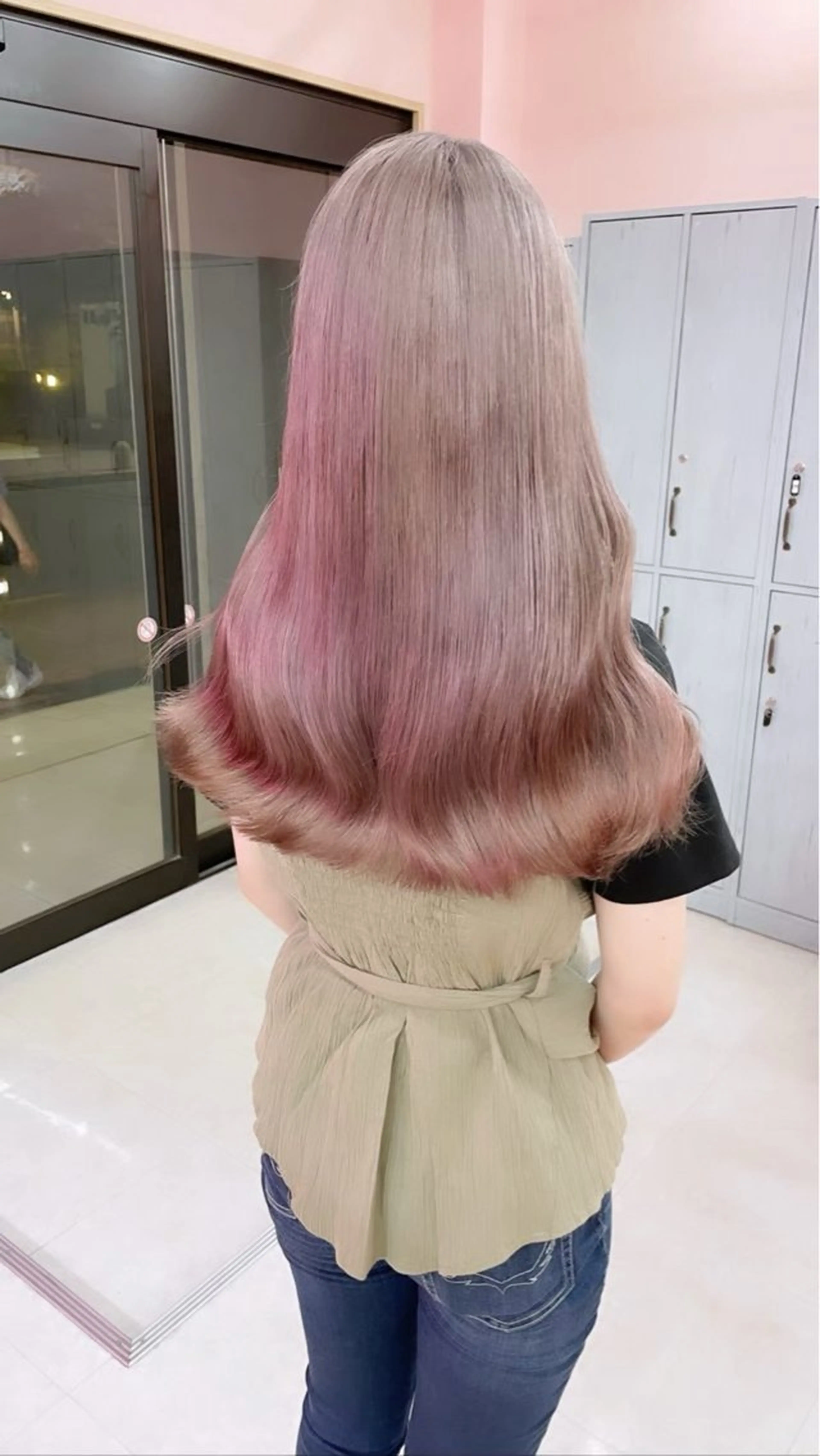 ロング カラー ヘアカラー トリートメント 🪽はづき🫧 簡単垢抜けカラー🪽のヘアスタイル