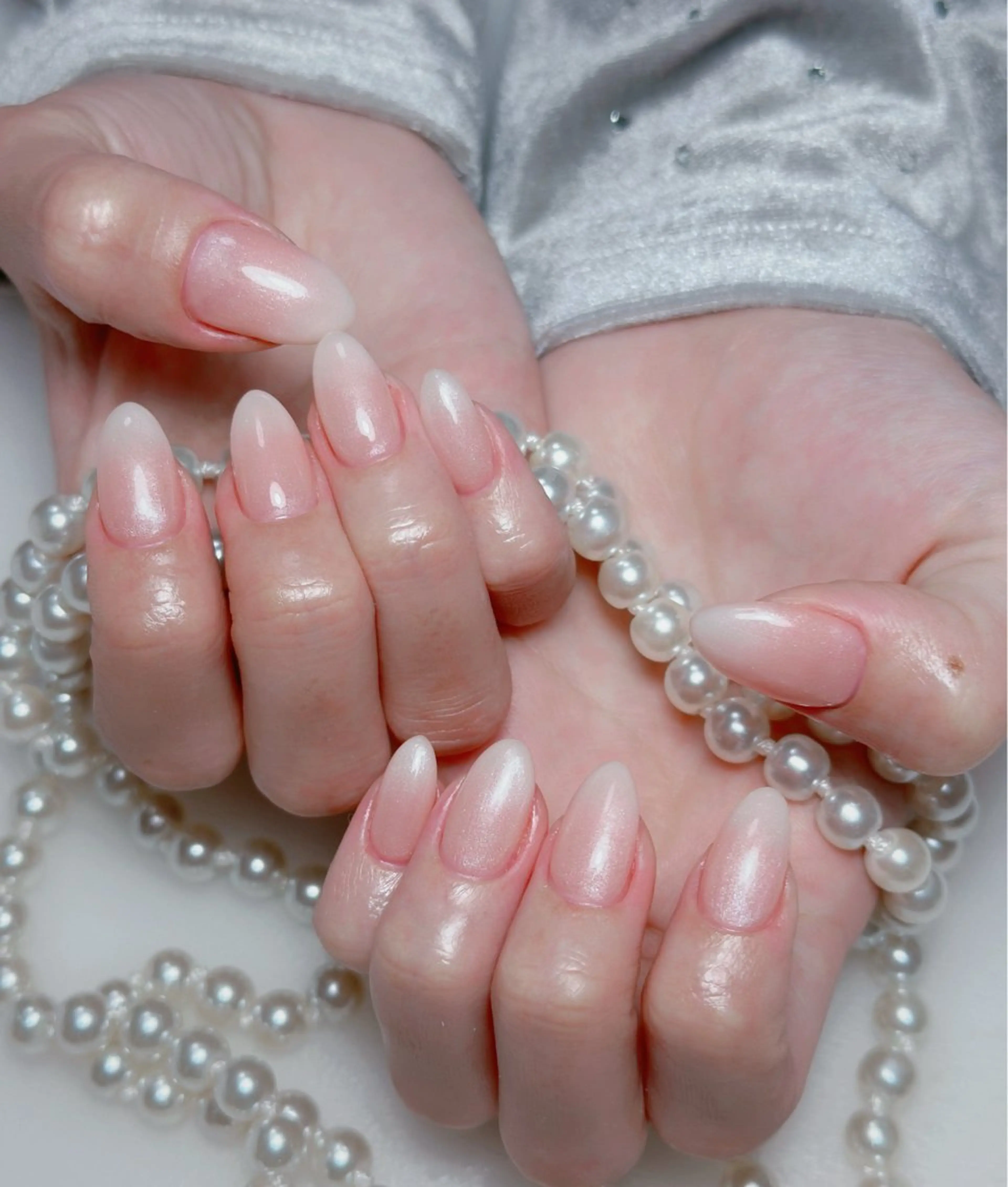 ネイル オーロラネイル 長さ出し フットネイル 韓国ネイル ラメ(グリッター) ハンドネイル 👍thumbs up nail👍のネイルデザイン