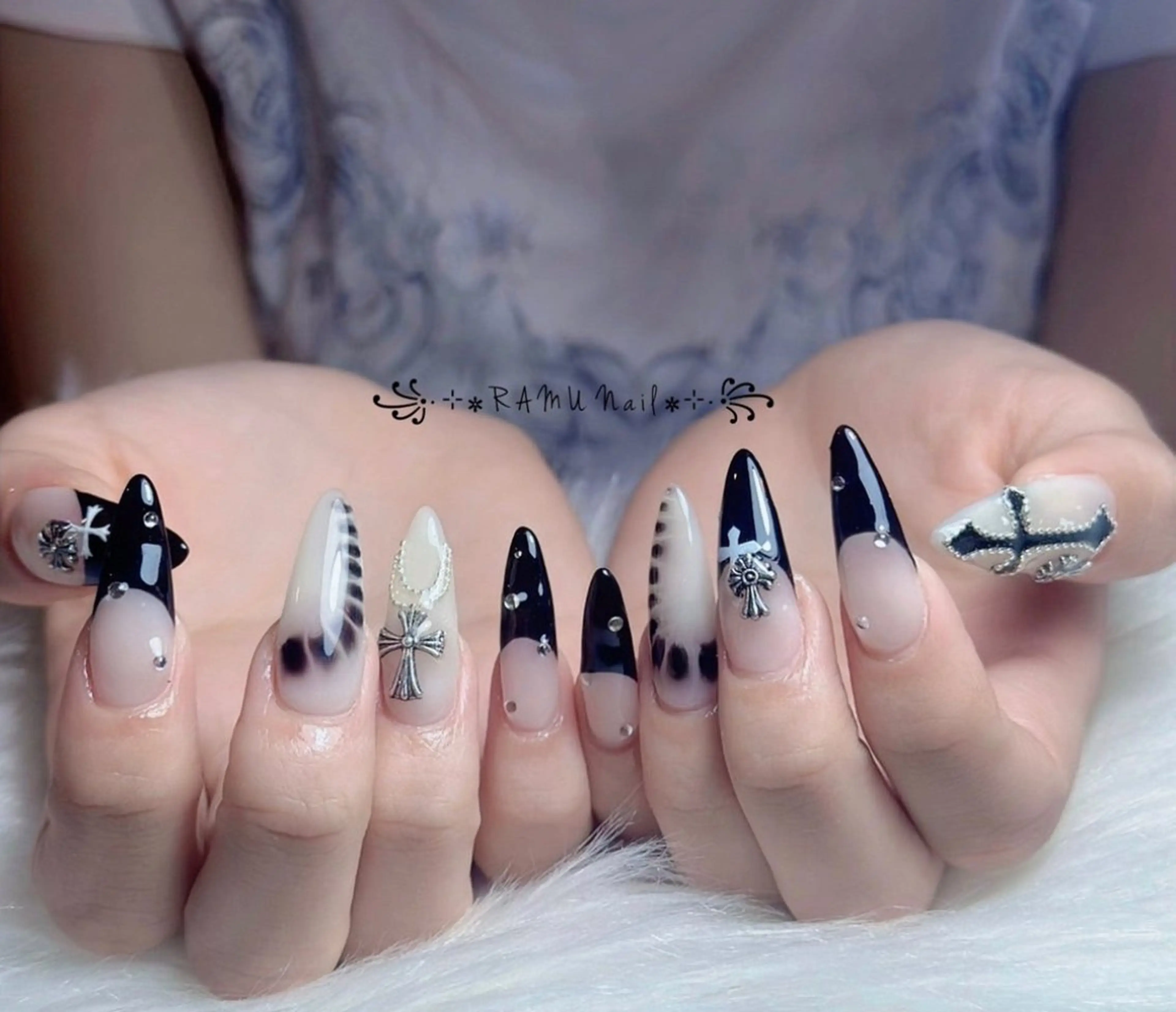 ネイル チークネイル キラキラネイル マグネットネイル シンプルネイル ネイルチップ ハンドネイル RAMU_Nail 池袋店のネイルデザイン