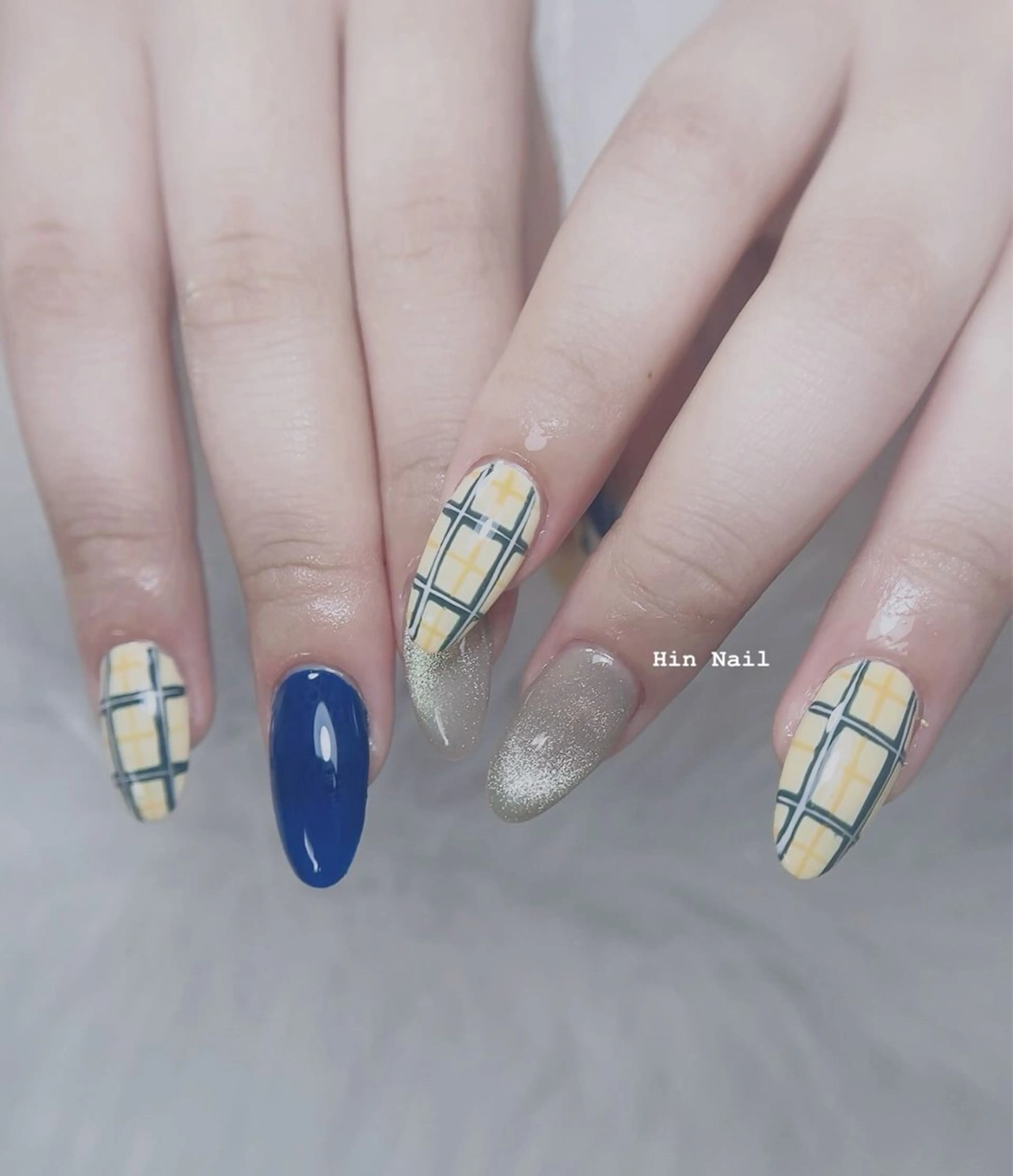 ネイル ハンドネイル Hin Nailsのネイルデザイン