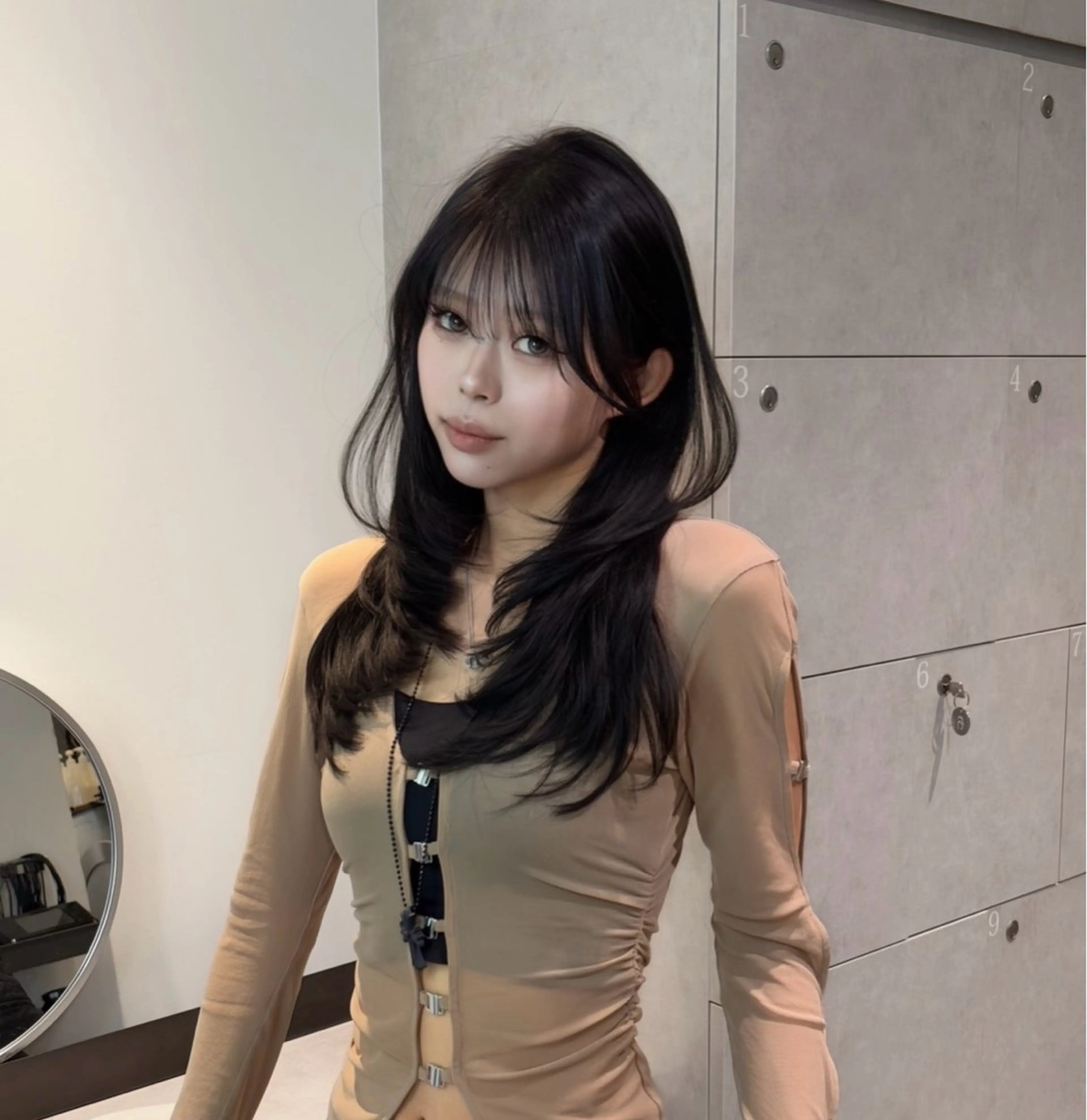 ロング ハッシュカット ハイレイヤー レイヤーカット 吉村 駿佑のヘアスタイル