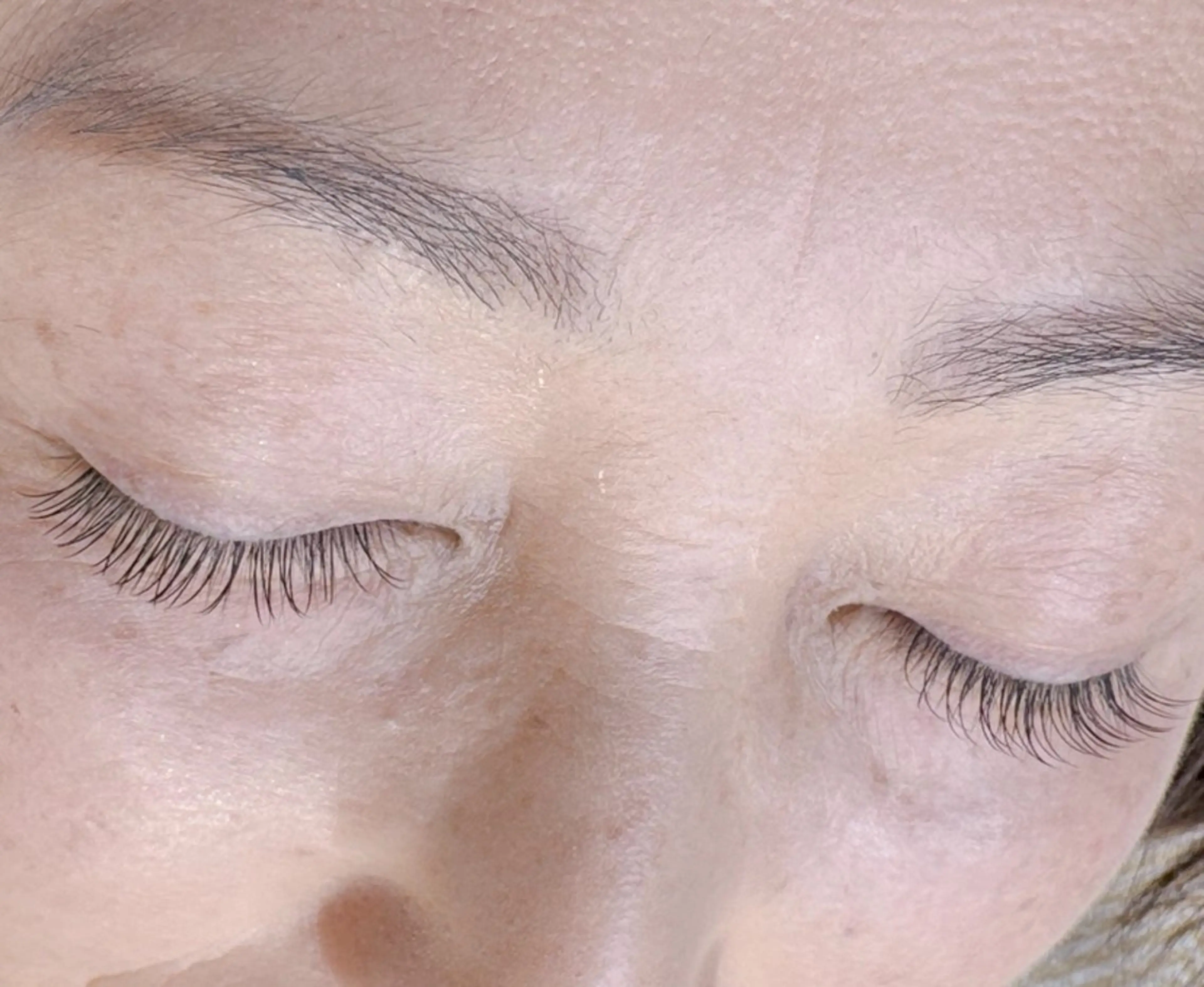 マツエク60本フラットラッシュ シングルラッシュのみの写真