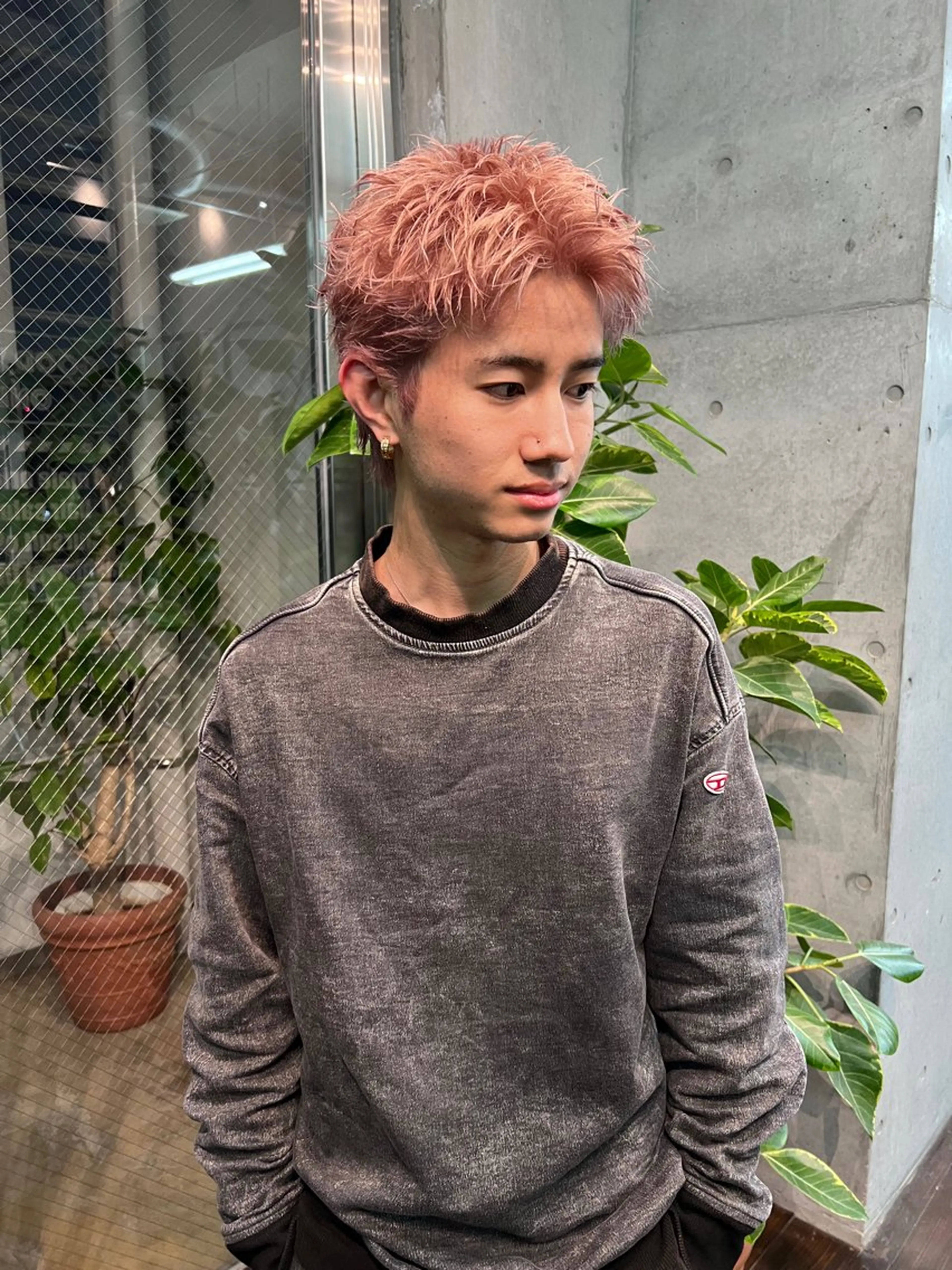 ショート カラー メンズ ベージュカラー ピンクカラー ピンクベージュ カット ヘアカラー メンズ特化美容師 /たけしのヘアスタイル