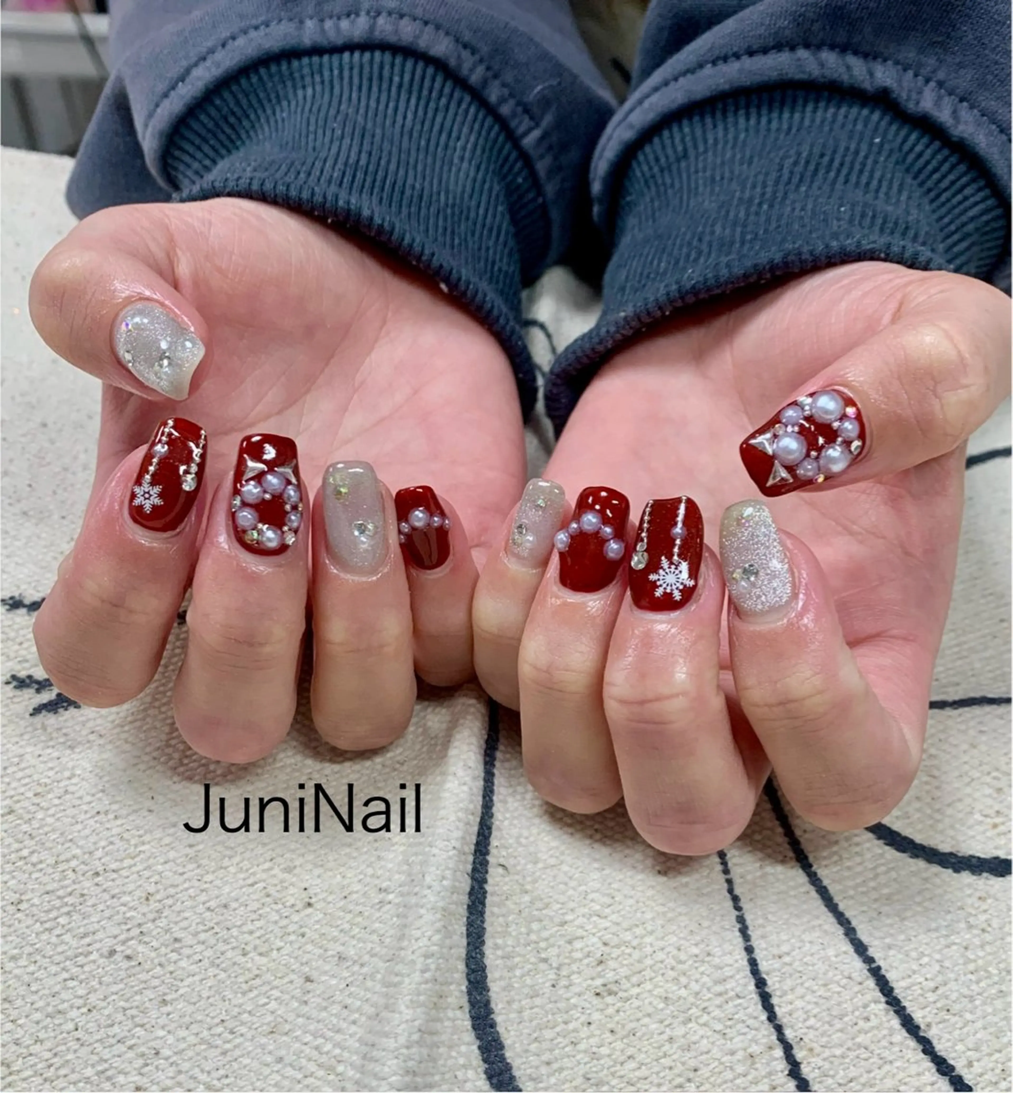 ネイル オーロラネイル クリアネイル 成人式 フラッシュネイル 氷ネイル・うるうるネイル ハンドネイル JuniNail 주니네일🇰🇷suのネイルデザイン