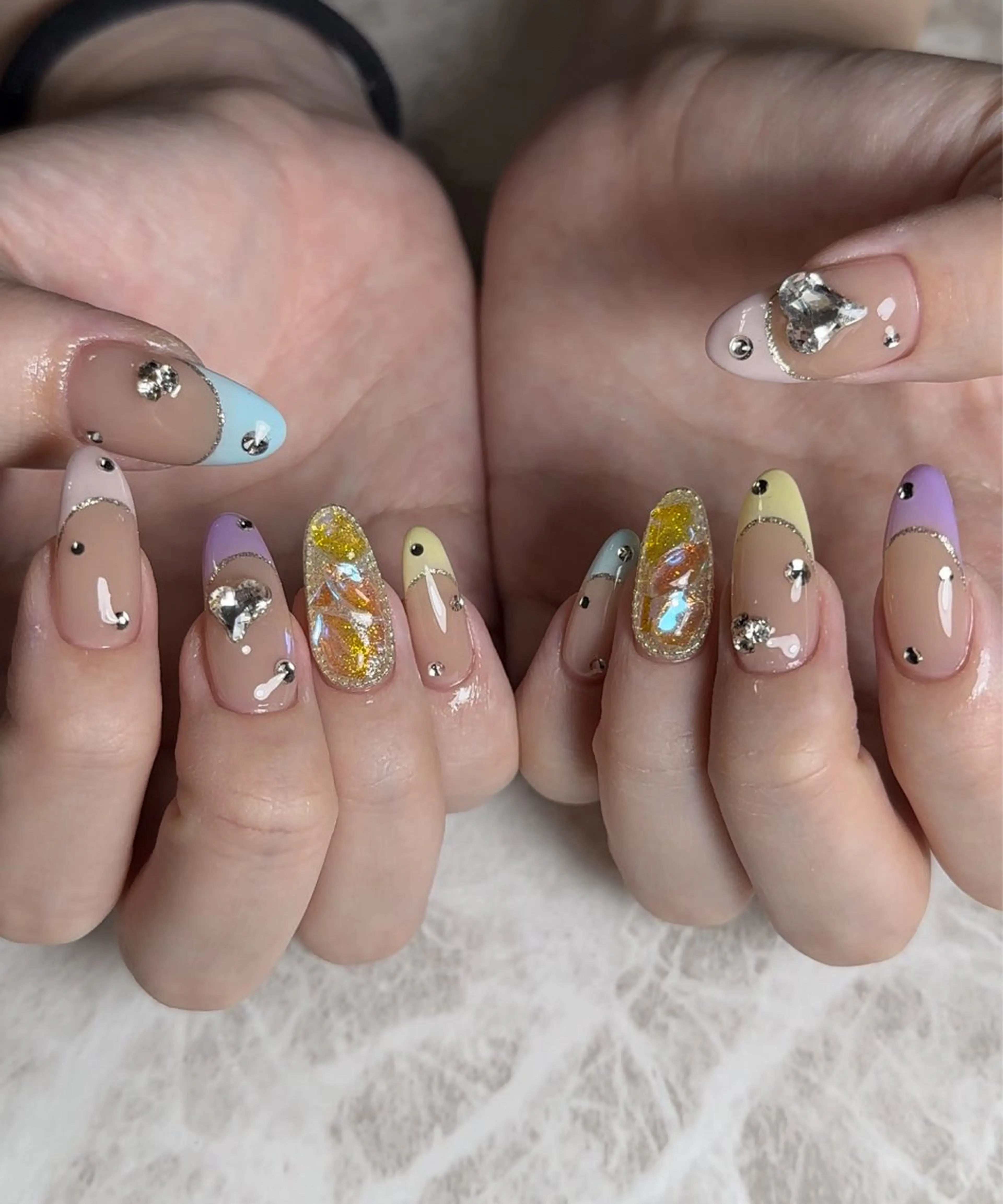 ネイル repos~ルポ~所属・里見 麗のネイルデザイン