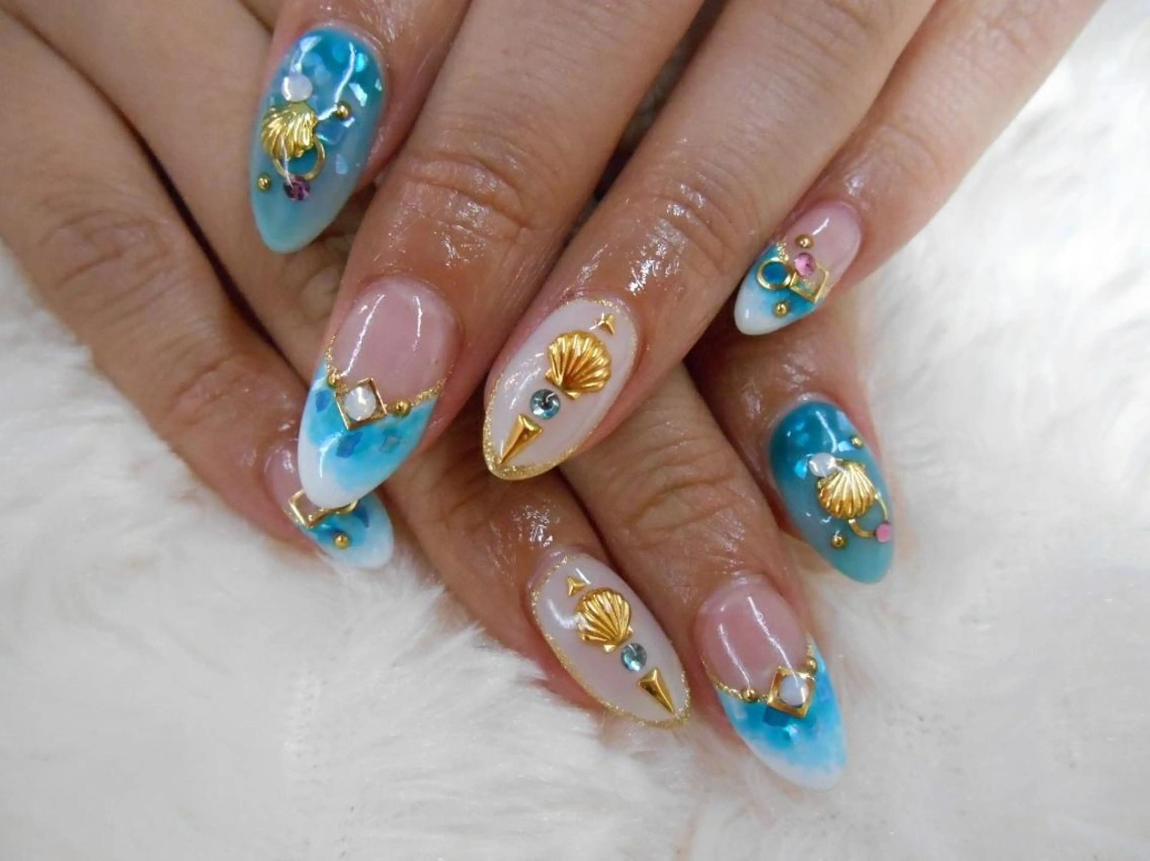 ネイル 花田 茜のネイルデザイン