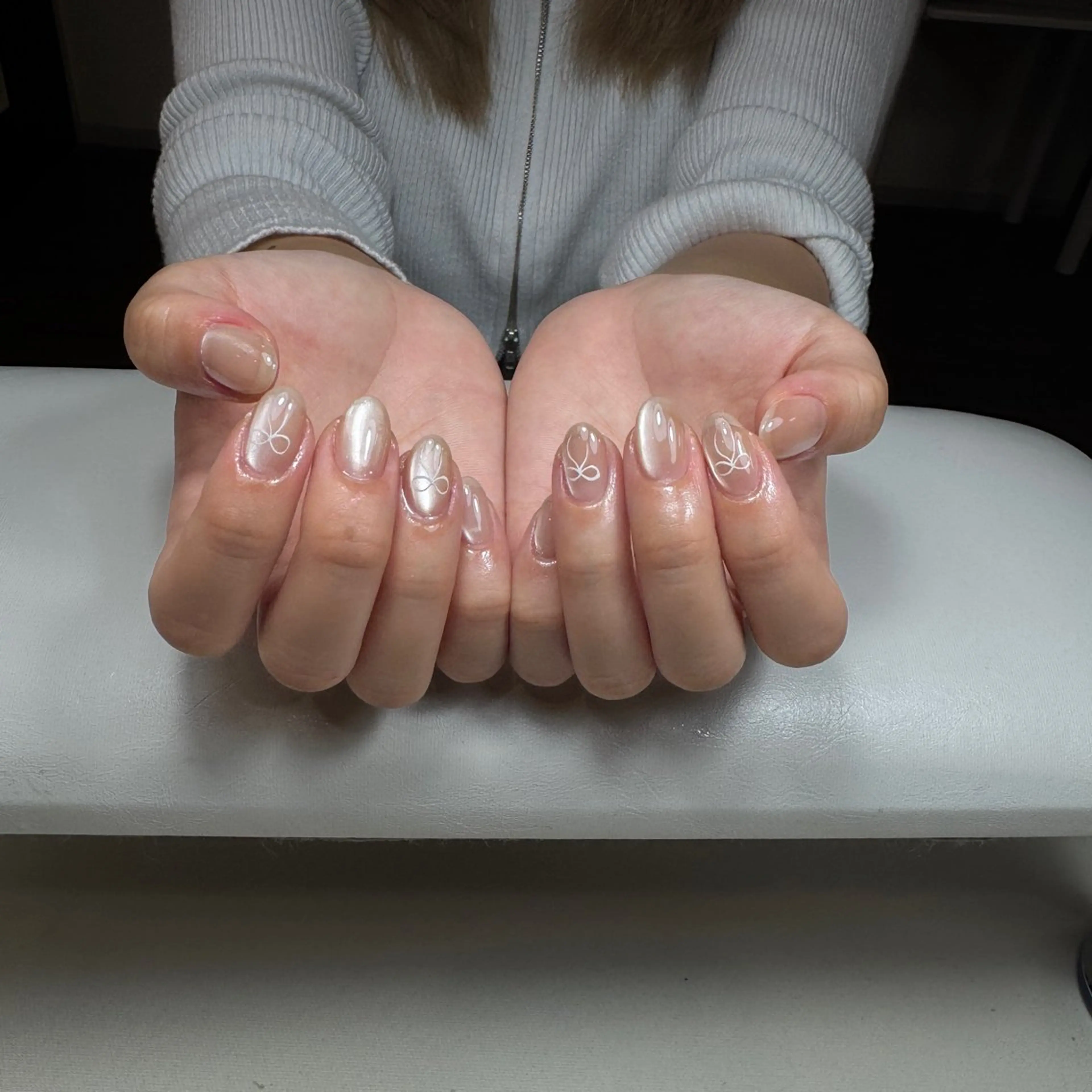 ネイル チークネイル フレンチネイル グラデーション 韓国ネイル マグネットネイル Hana Nailのネイルデザイン