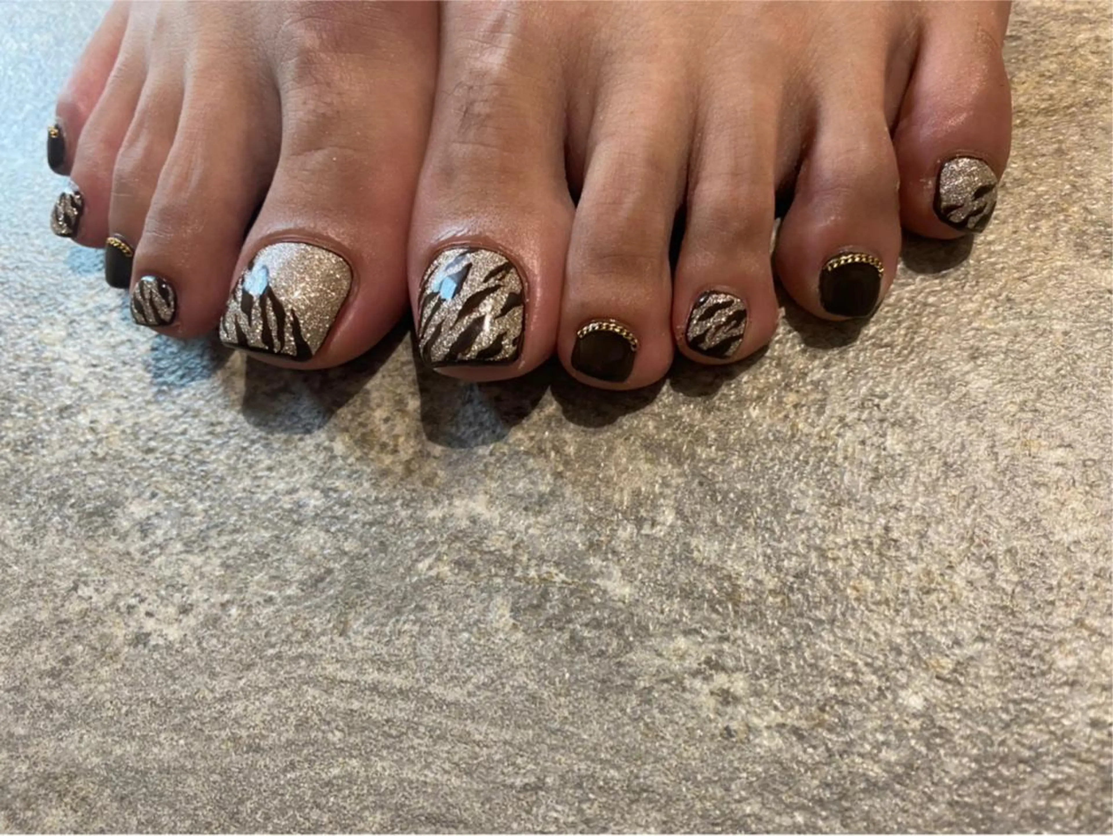 ネイル アニマル柄 フットネイル フットネイル 【やり放題専門店】 スカルプ&長さ出しのネイルデザイン