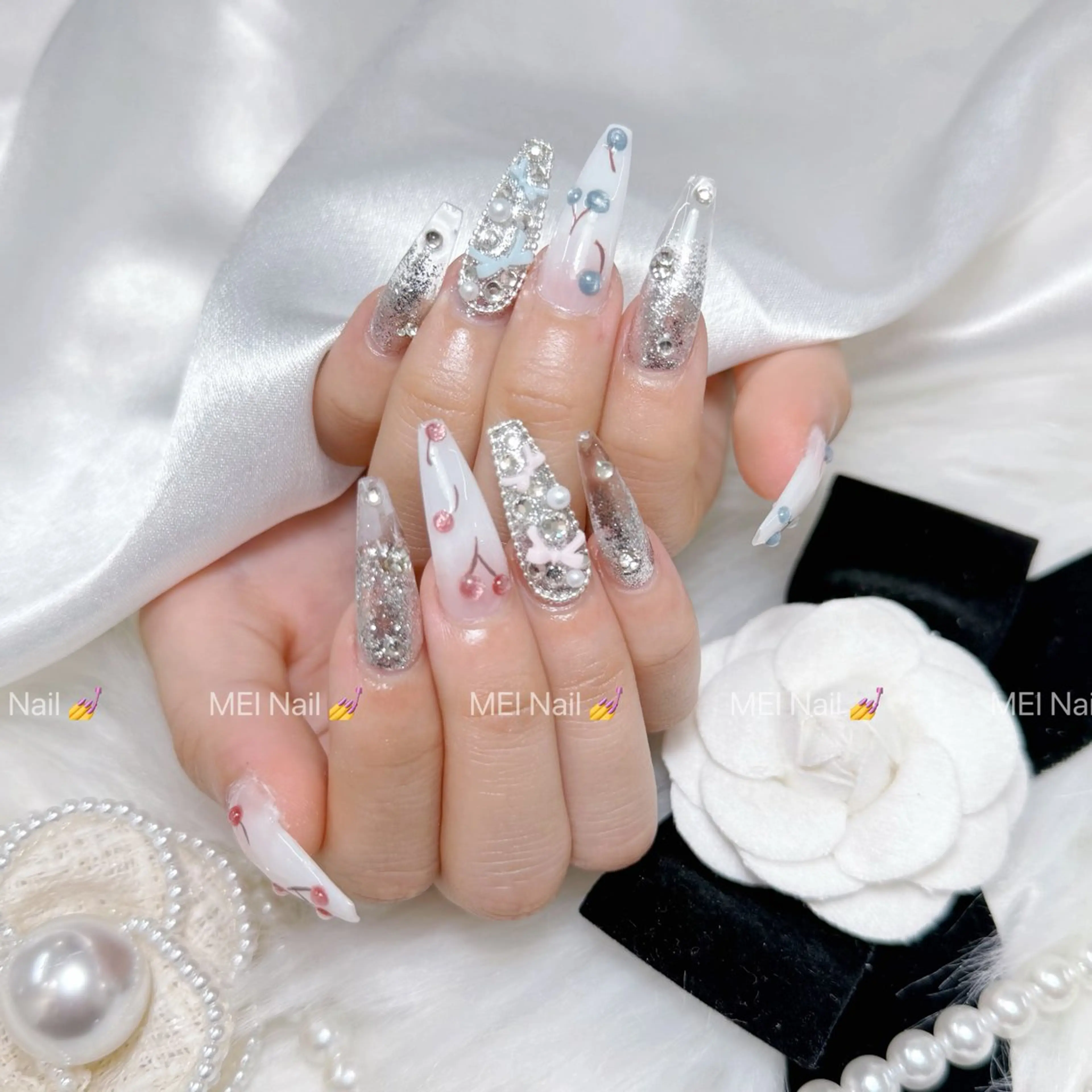 ネイル フレンチネイル キラキラネイル 韓国ネイル シンプルネイル ワンホンネイル ハンドネイル MEI Nailのネイルデザイン