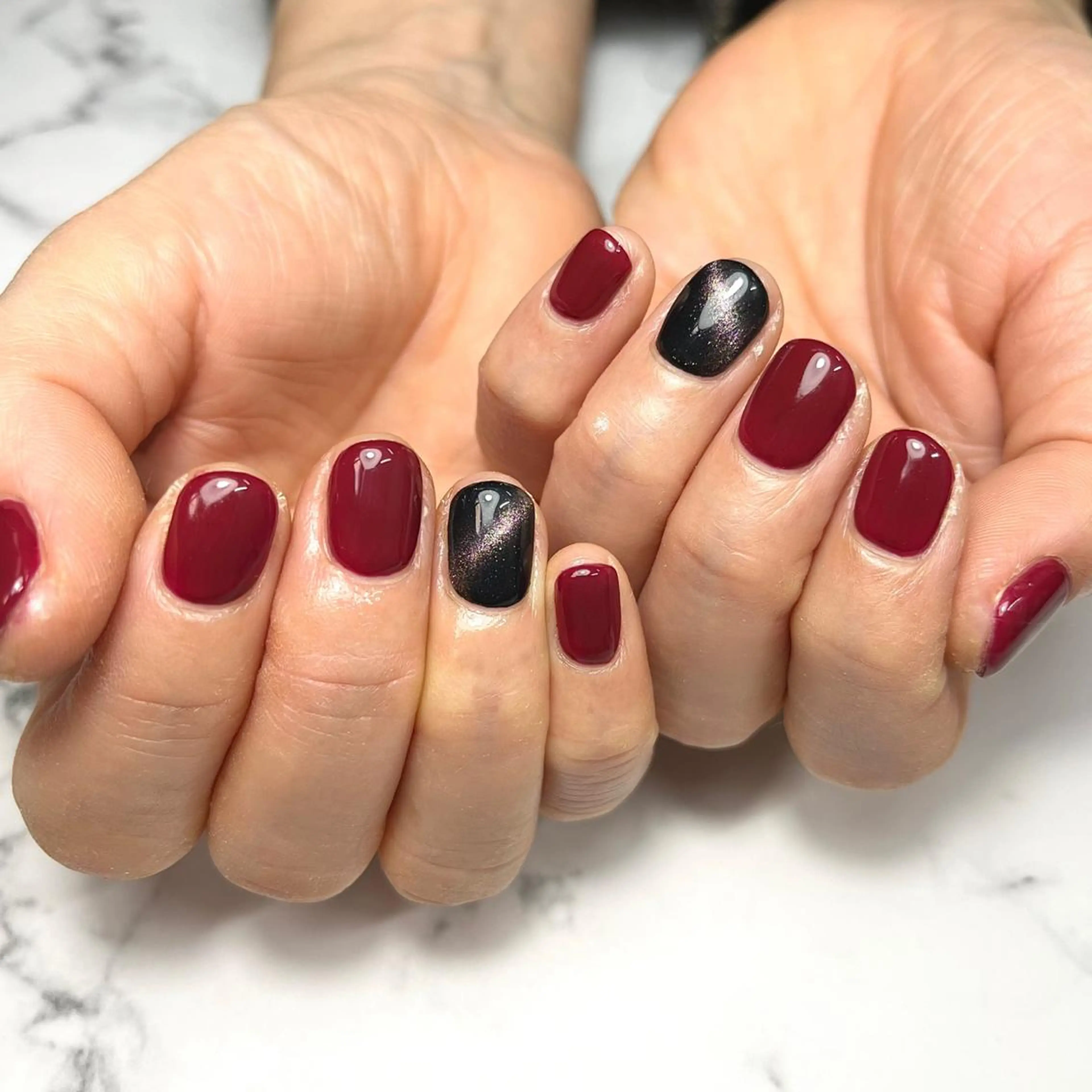 ネイル アートネイル ボルドー マグネットネイル 持ち込み オフィスネイル ハンドネイル NAIL NOWのネイルデザイン