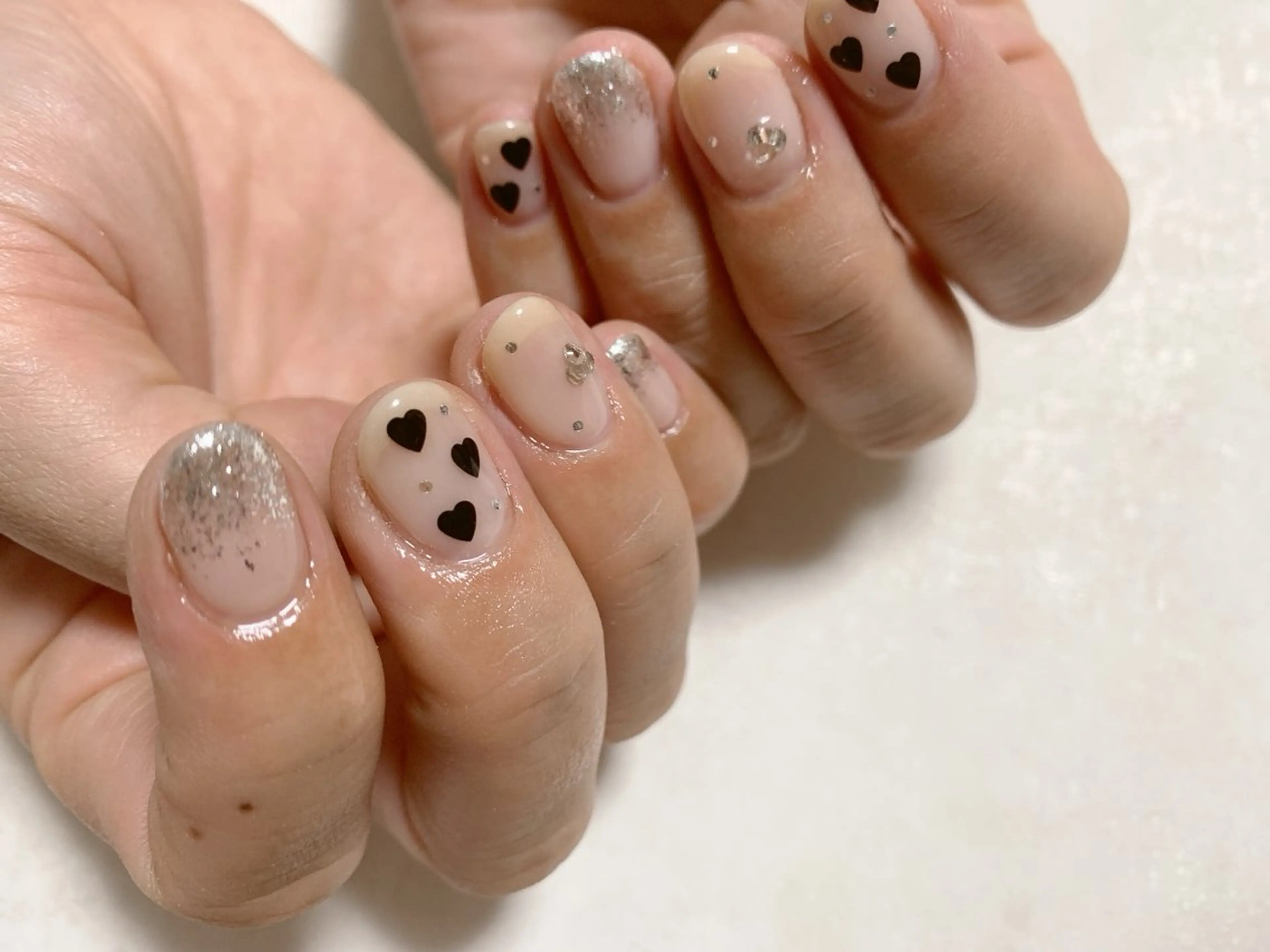 ネイル ジェルネイル ハート ホログラムネイル 韓国ネイル メンズネイル kiki nail たまプラーザのネイルデザイン