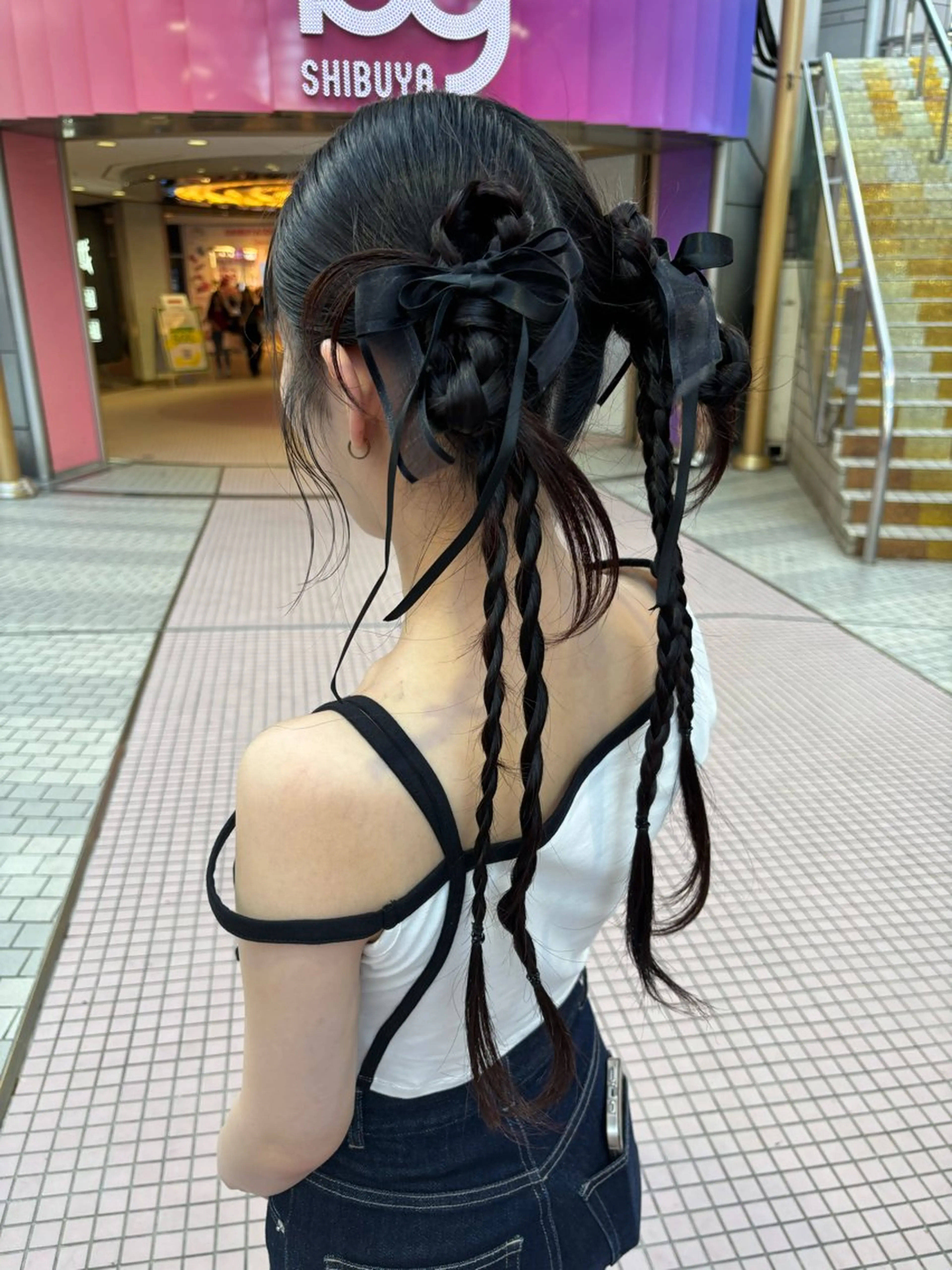 セミロング 鈴木 彩莉のヘアスタイル