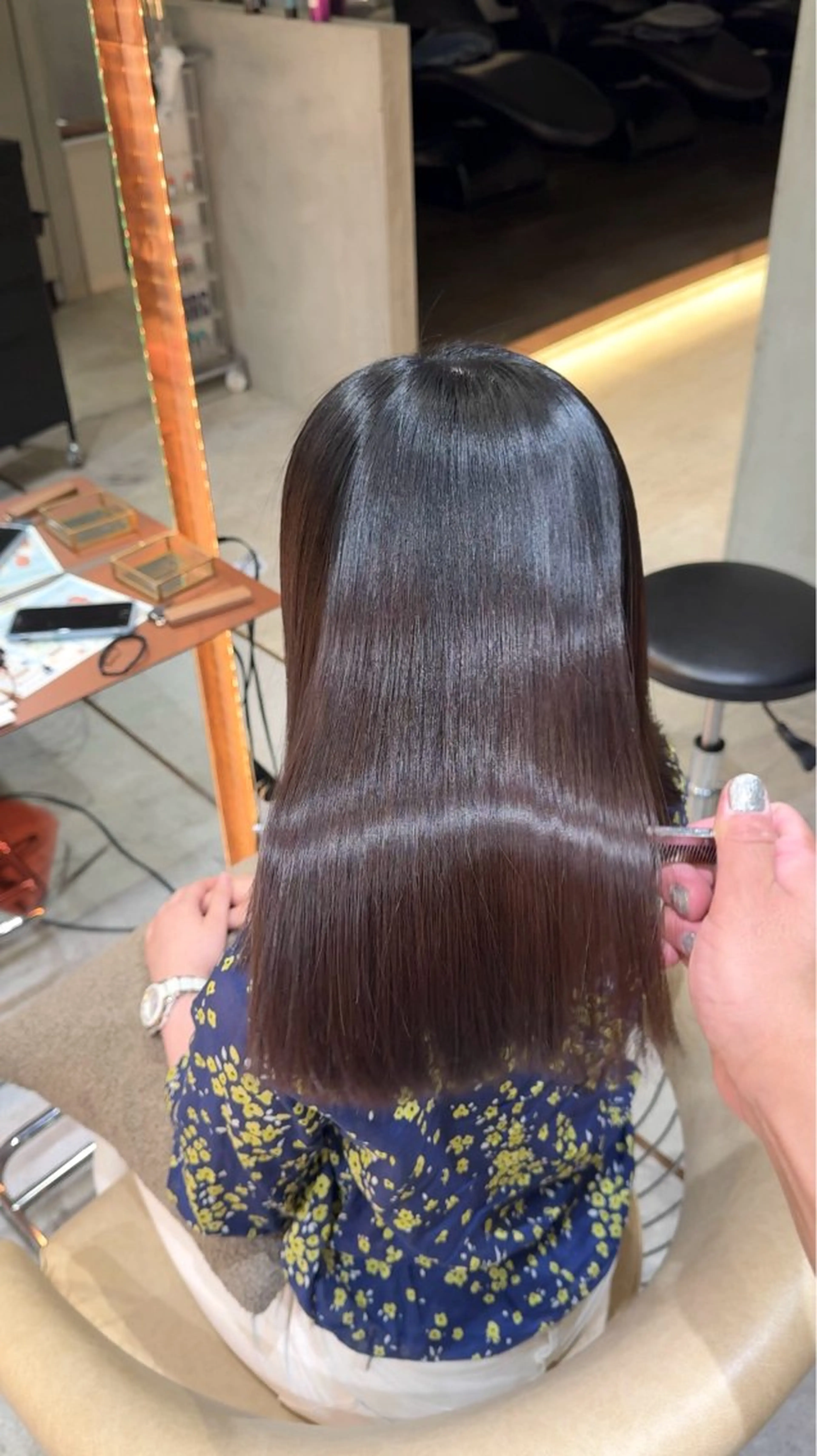 セミロング 縮毛矯正Rina🩶 銀座のヘアスタイル