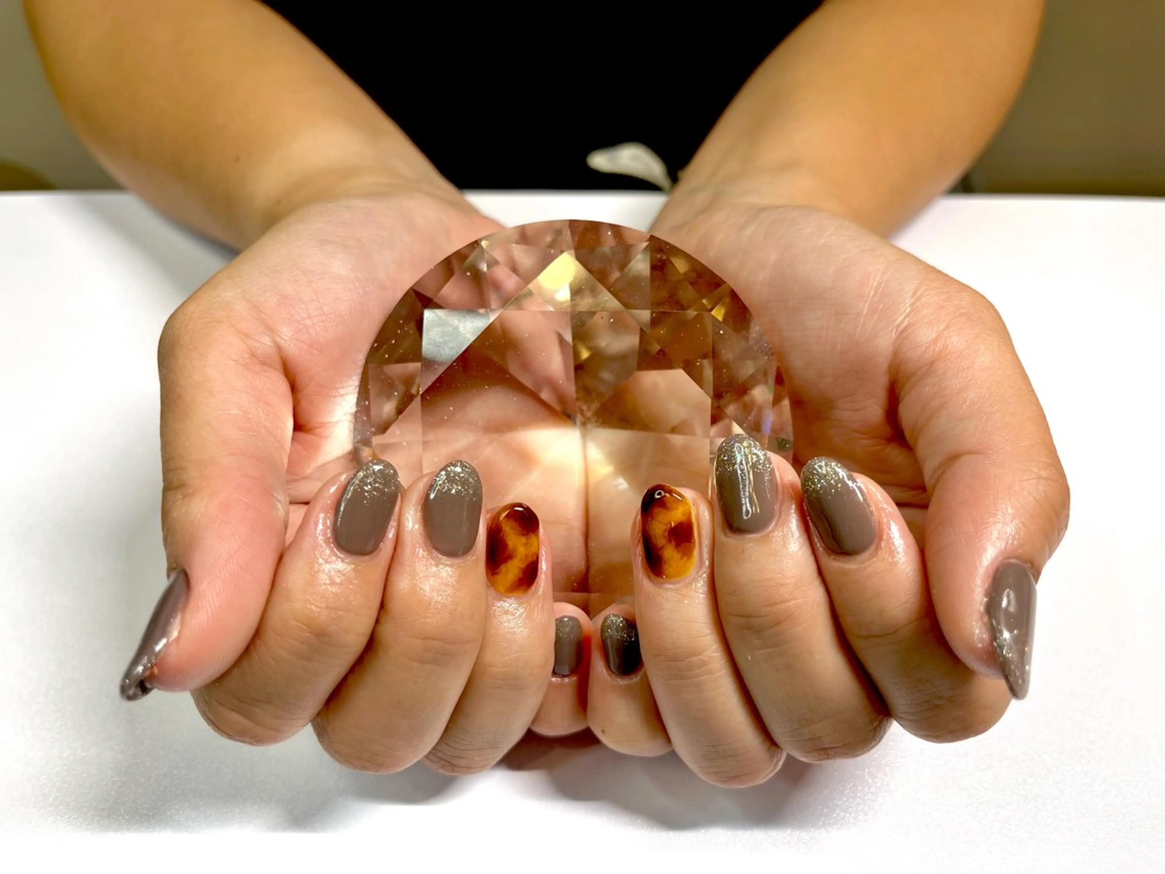 ネイル アートネイル べっ甲ネイル ニュアンスネイル オフィスネイル ワンカラーネイル ハンドネイル プライベートサロン N's Nailのネイルデザイン