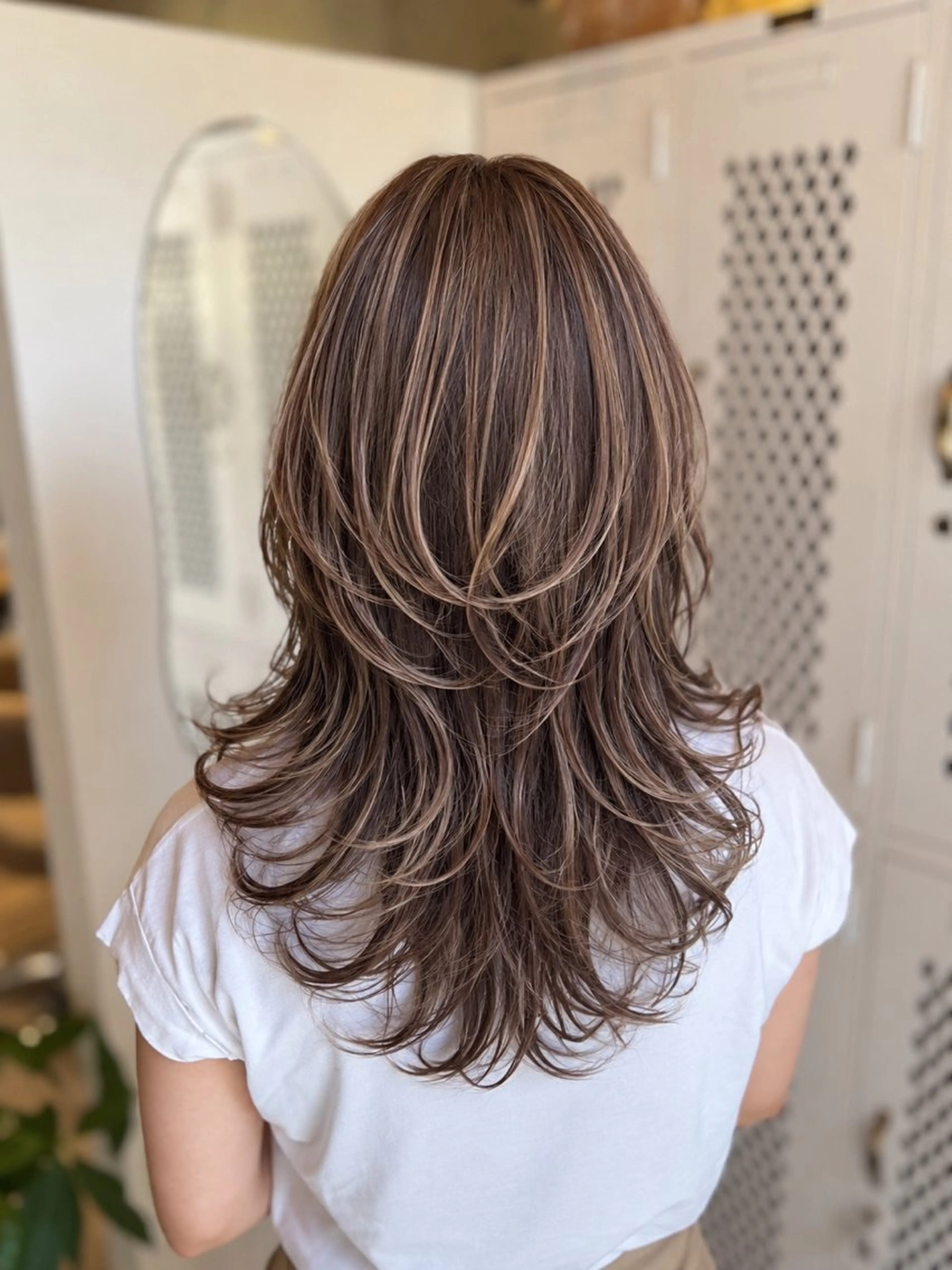 セミロング エクステ ハイライト 髪質改善 縮毛矯正 白髪ぼかしハイライト 🥇店長JUKIYAのヘアスタイル
