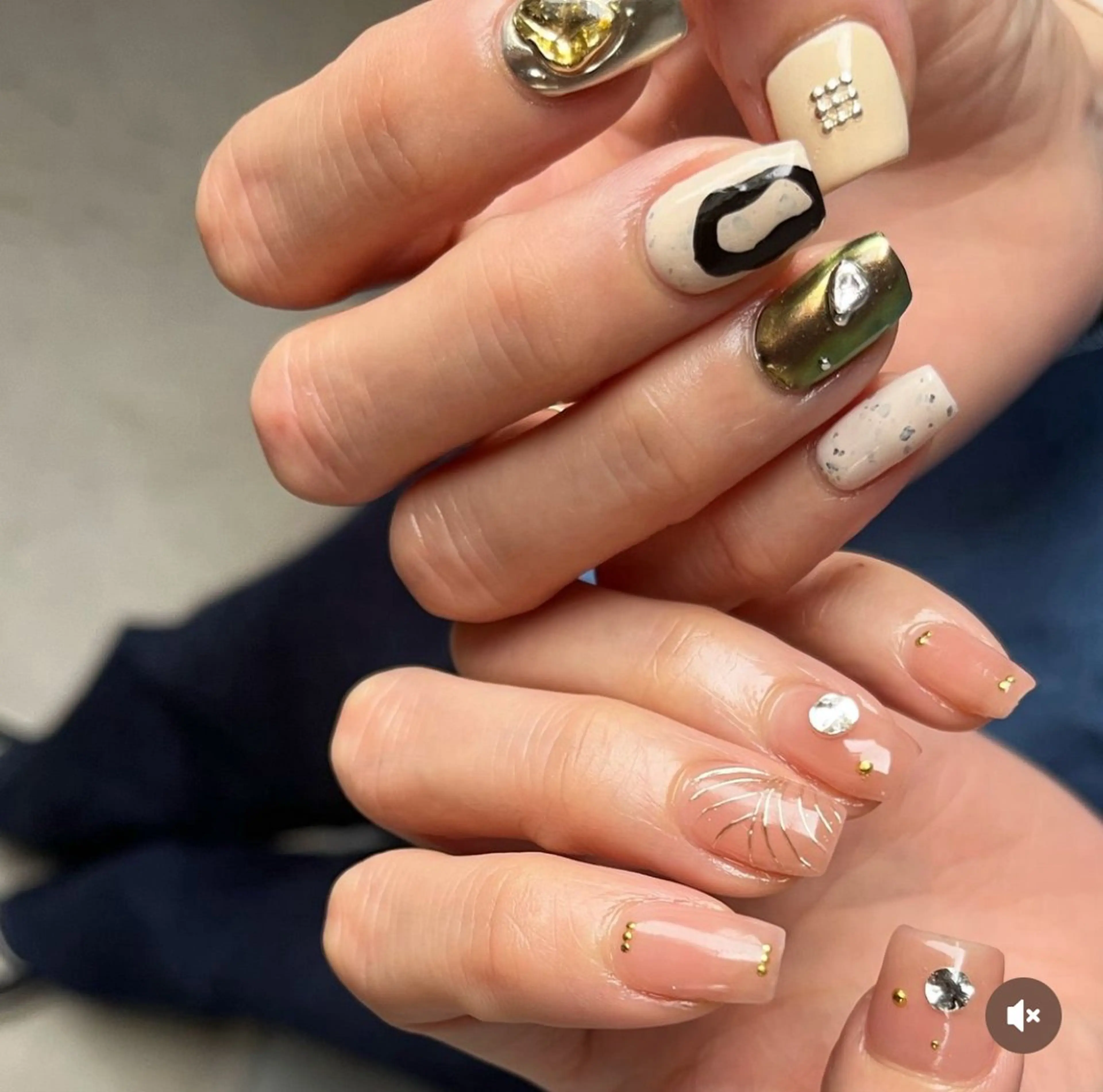 ネイル nailsalon R’のネイルデザイン
