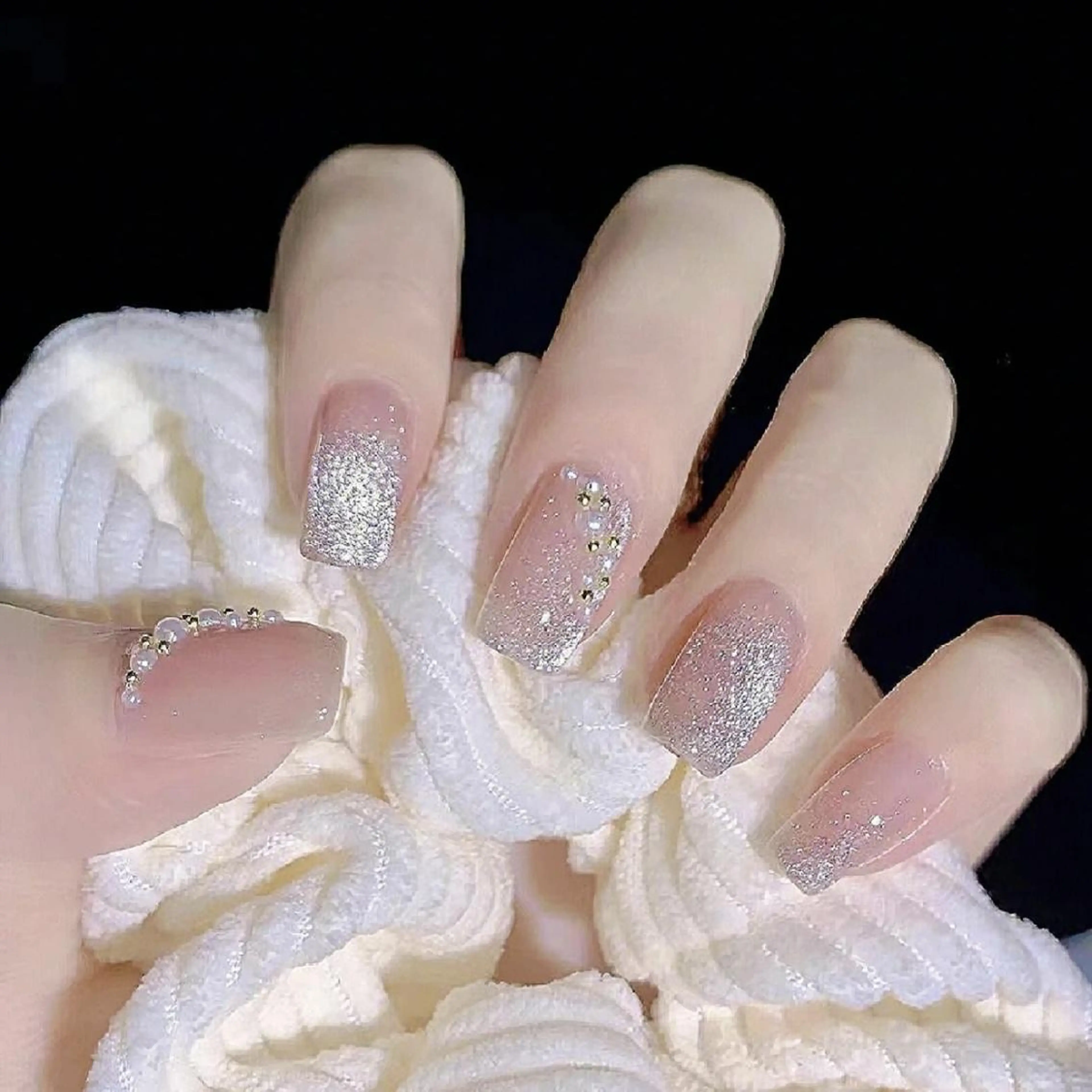 ネイル Queens 榊 まおのネイルデザイン