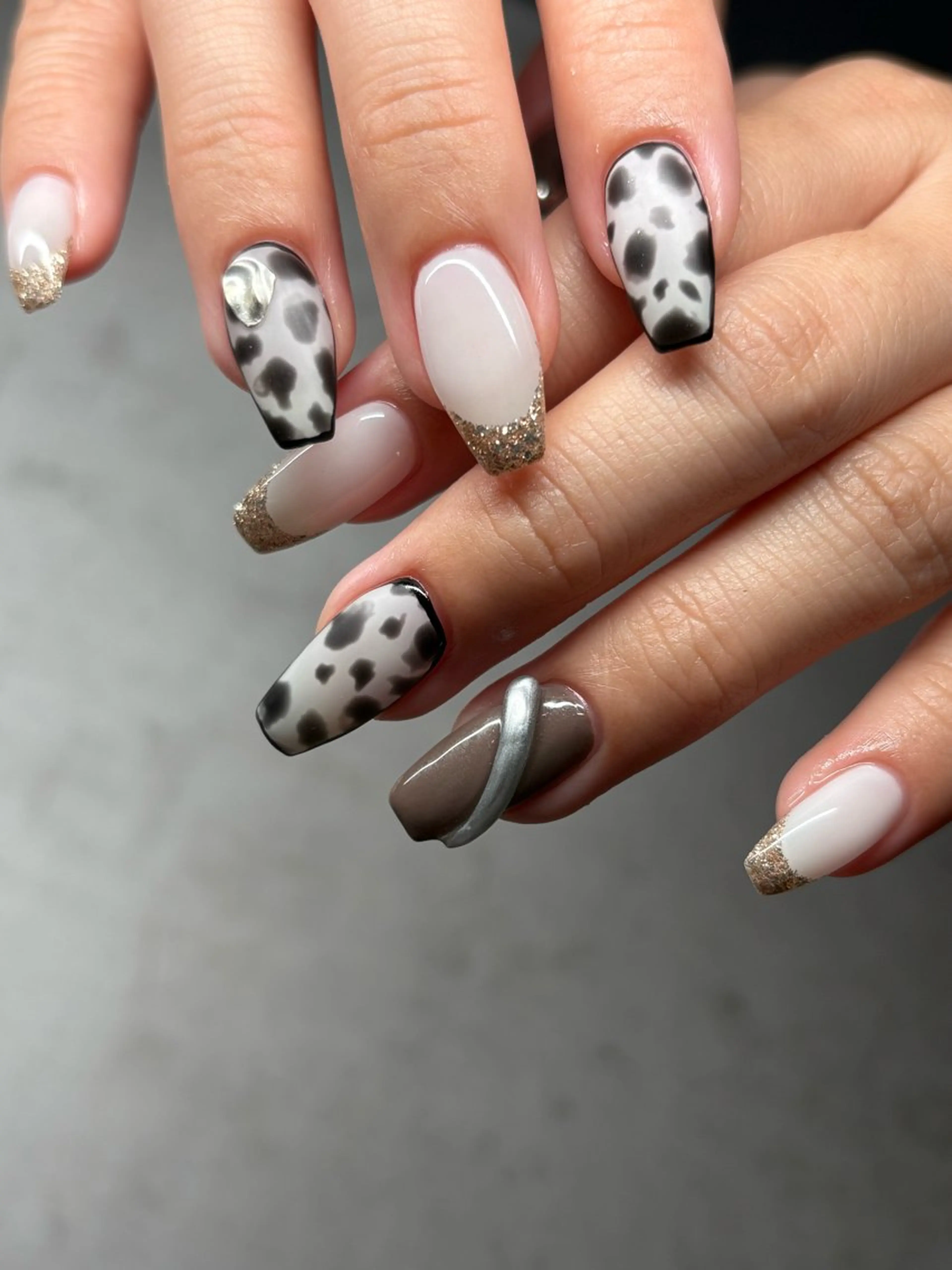 ネイル 【UNE.】 長さだしフィルインのネイルデザイン