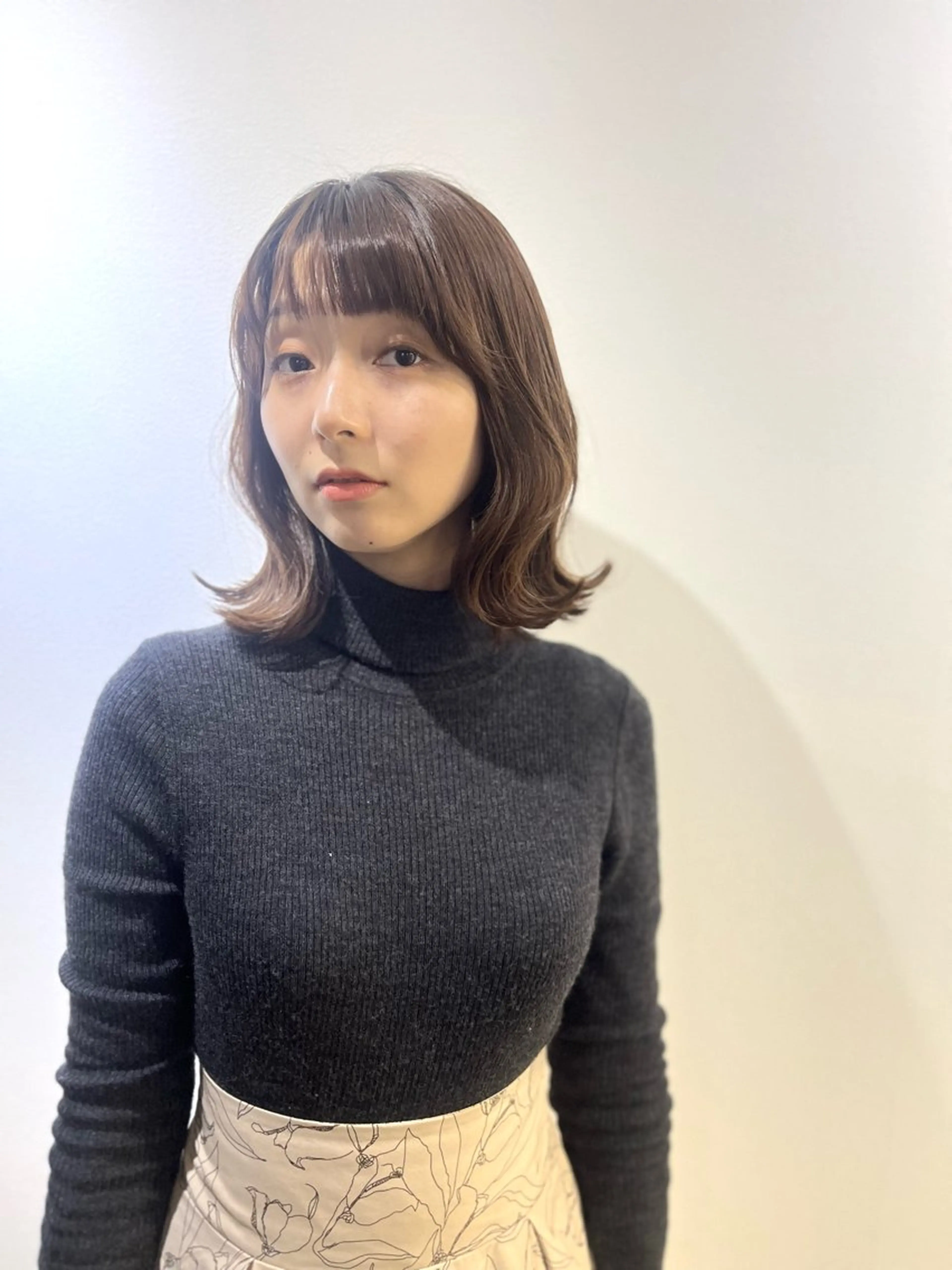 ミディアム くびれヘア カット ヘアカラー トリートメント Libre 西野圭一のヘアスタイル