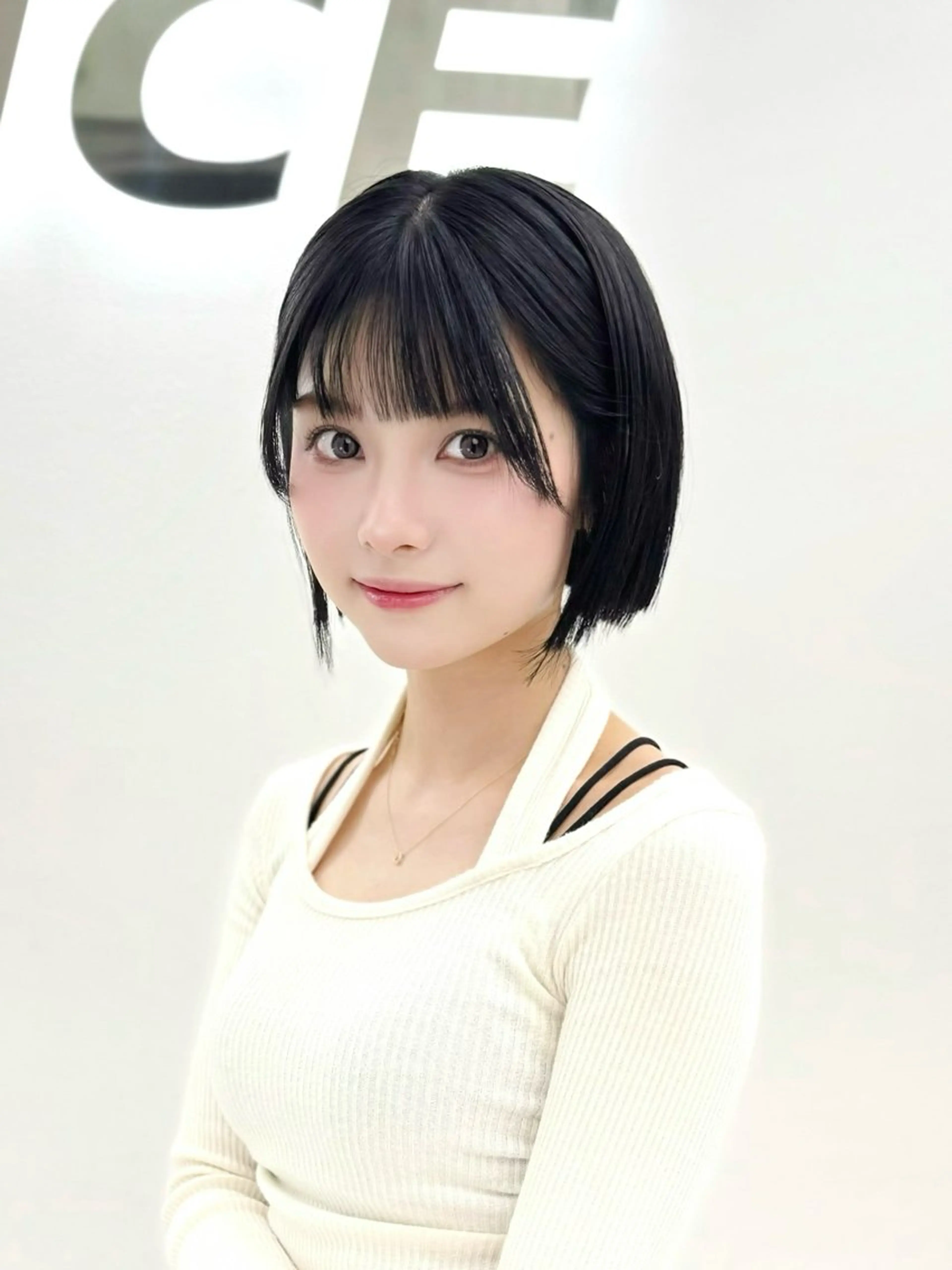 ショート カラー ヘアアレンジ カット ヘアカラー 縮毛矯正 トリートメント ヘッドスパ ヘアセット 縮毛矯正🤍 盛れるボブ/ひかりのヘアスタイル