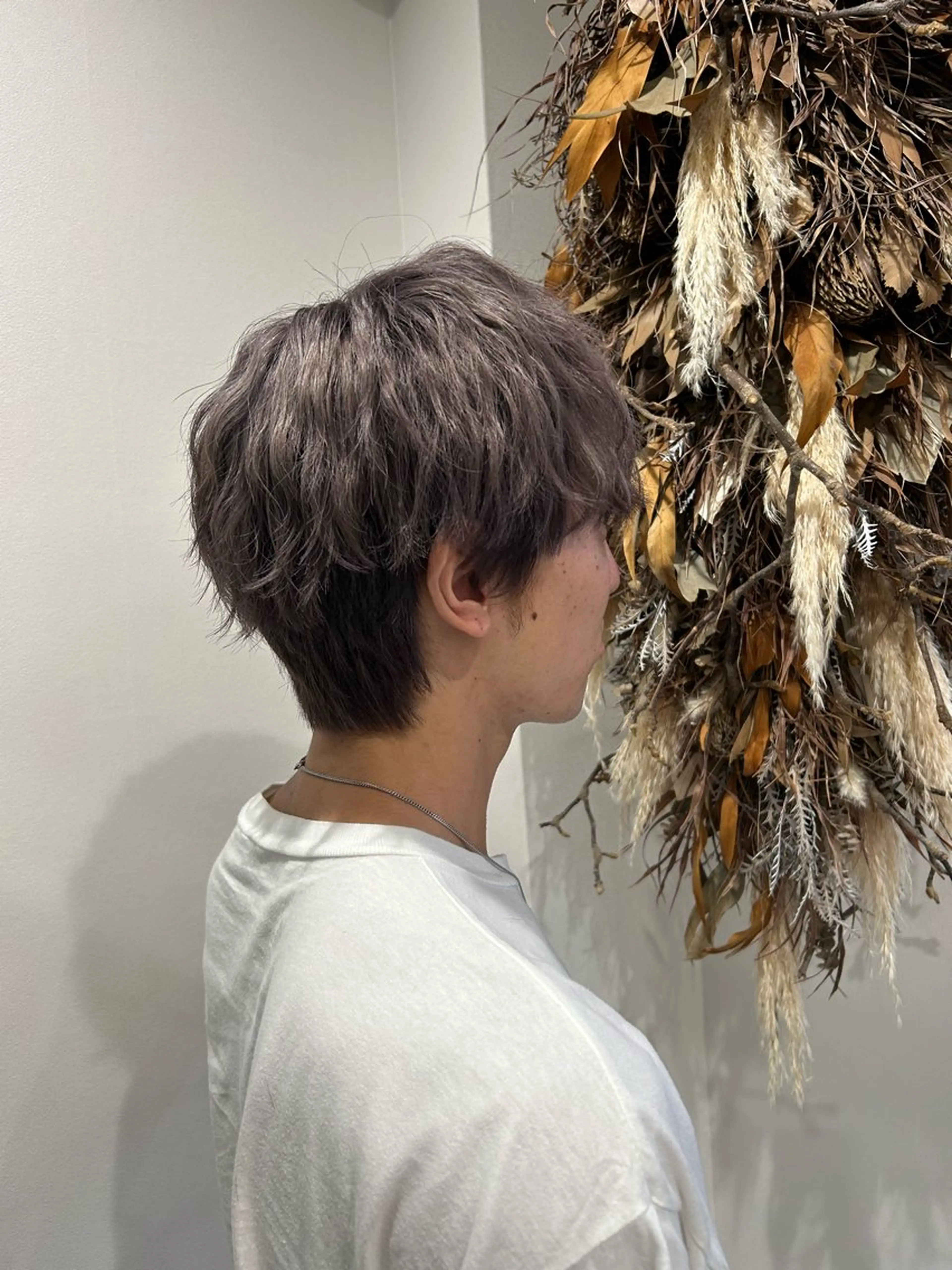 カラー メンズ マッシュ 刈り上げ シルバー カット 🫧垢抜けヘア🫧 工藤真愛のヘアスタイル