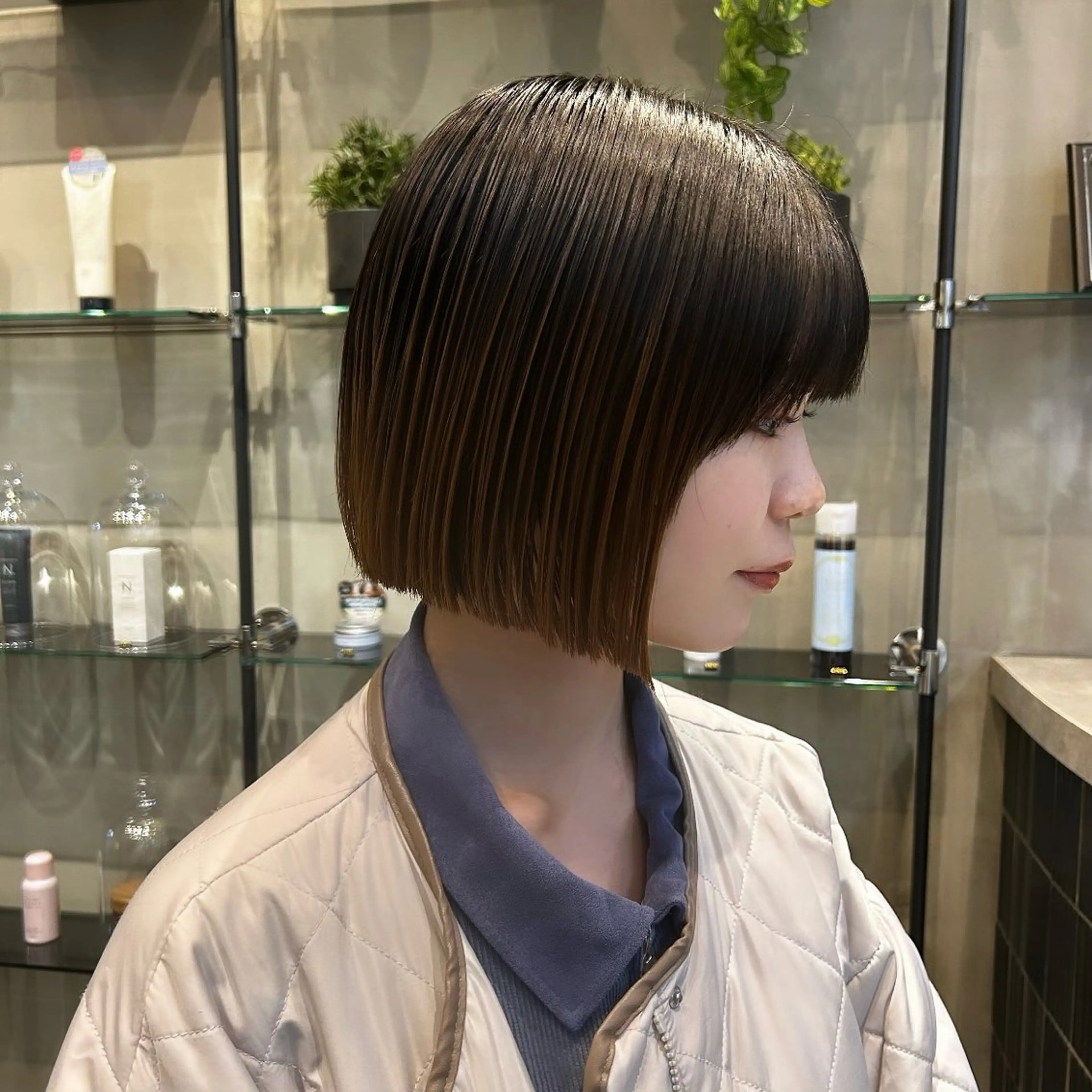 ショート 似合わせレイヤー・ボ ブ タナカ レイヤのヘアスタイル